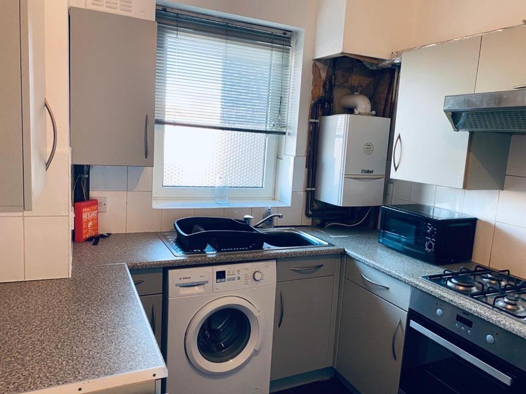 Four Bedroom Flat In Foresthill *