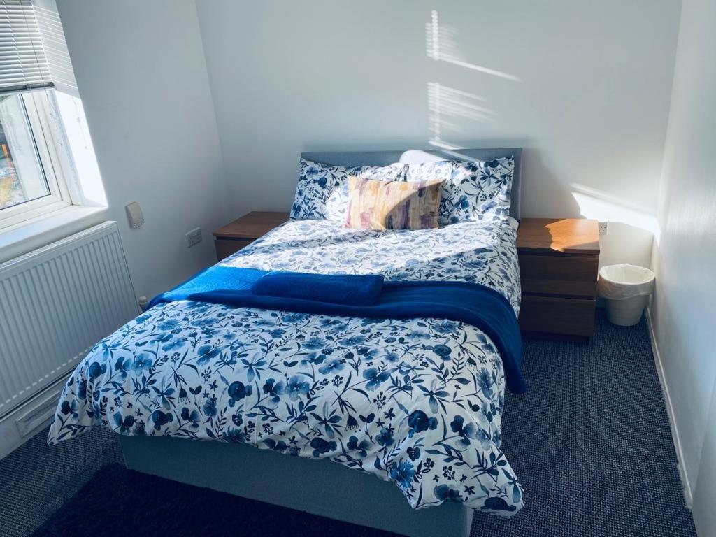 Apartment Four Bedroom Flat In Foresthill London