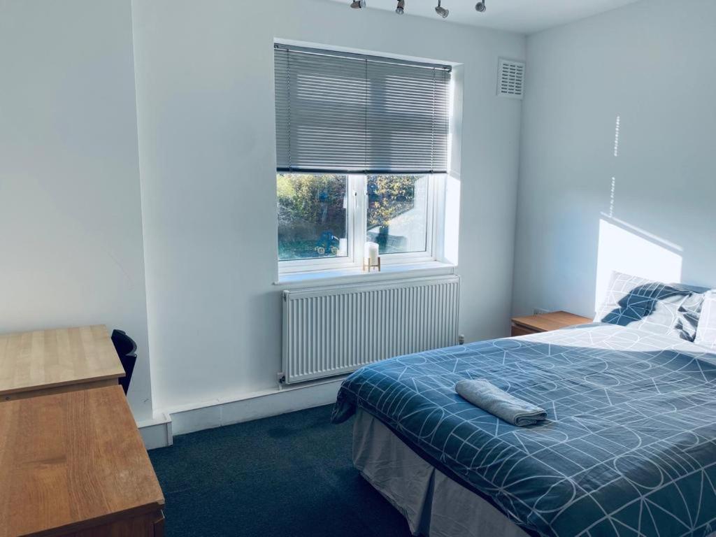 Apartment Four Bedroom Flat In Foresthill London