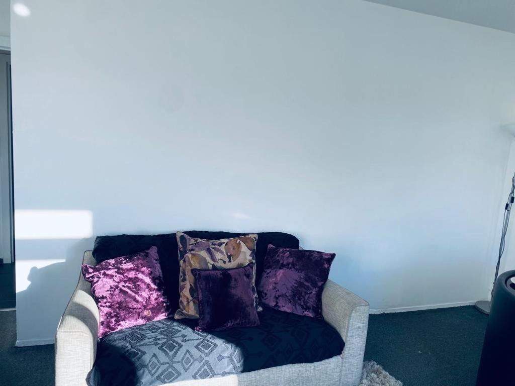 Four Bedroom Flat In Foresthill Apartment London