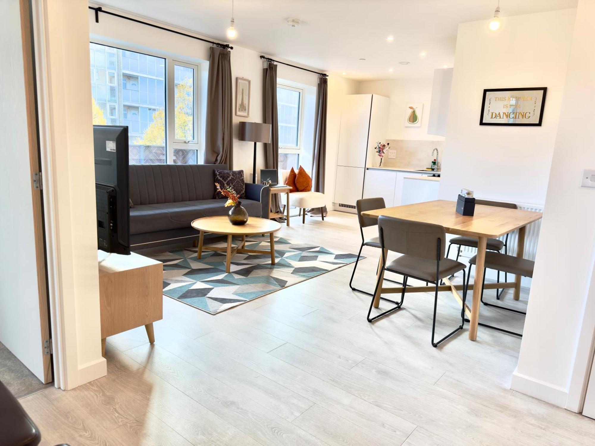 3bedroom, 2bathroom, Balcony,luxury Flat Westfield