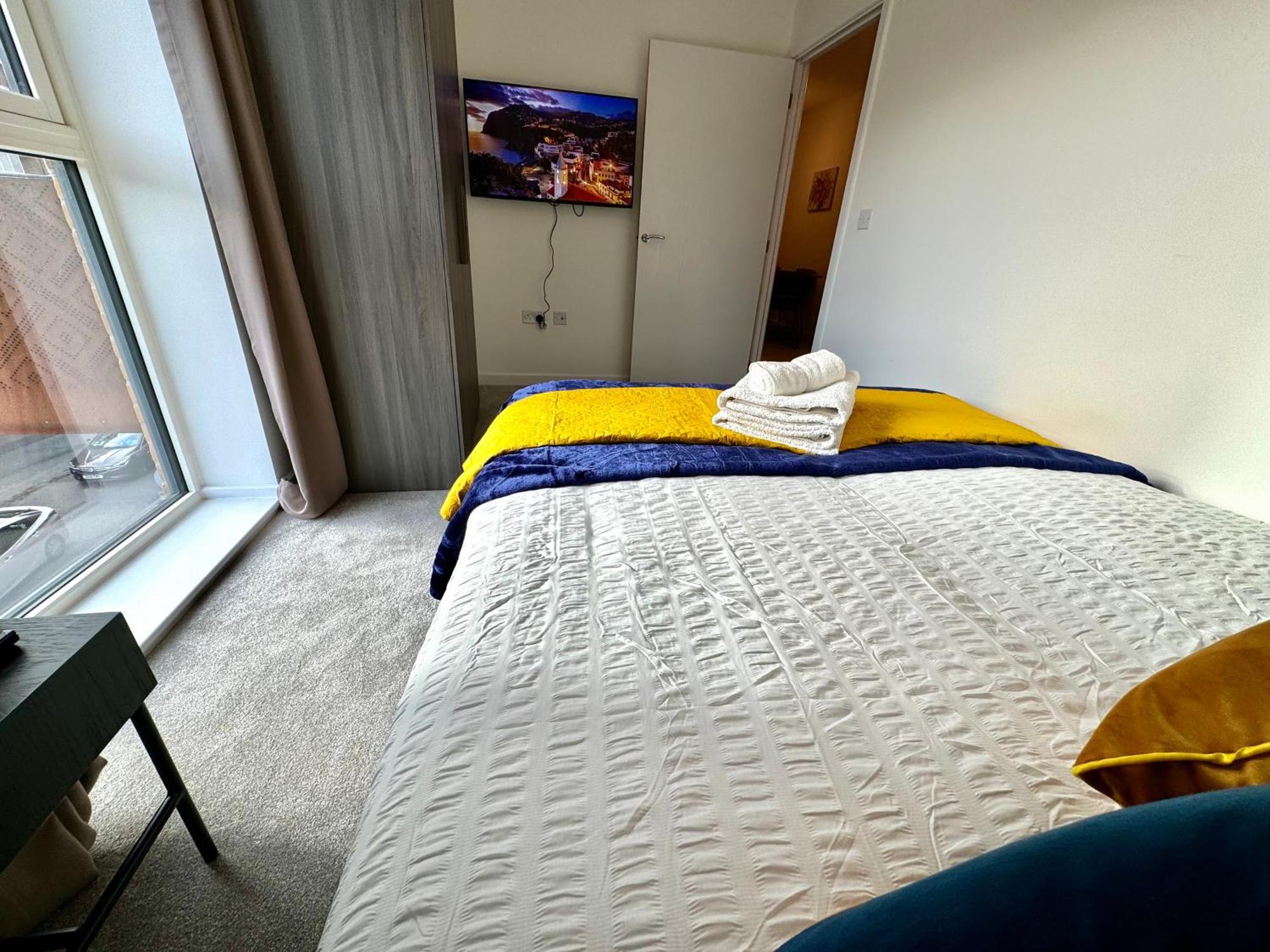 3bedroom, 2bathroom, Balcony,luxury Flat Westfield Londres