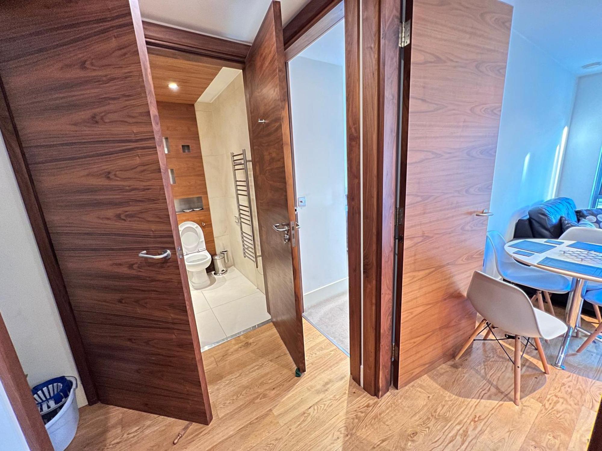 Deluxe Entire Flat At Farringdon Station * Londen