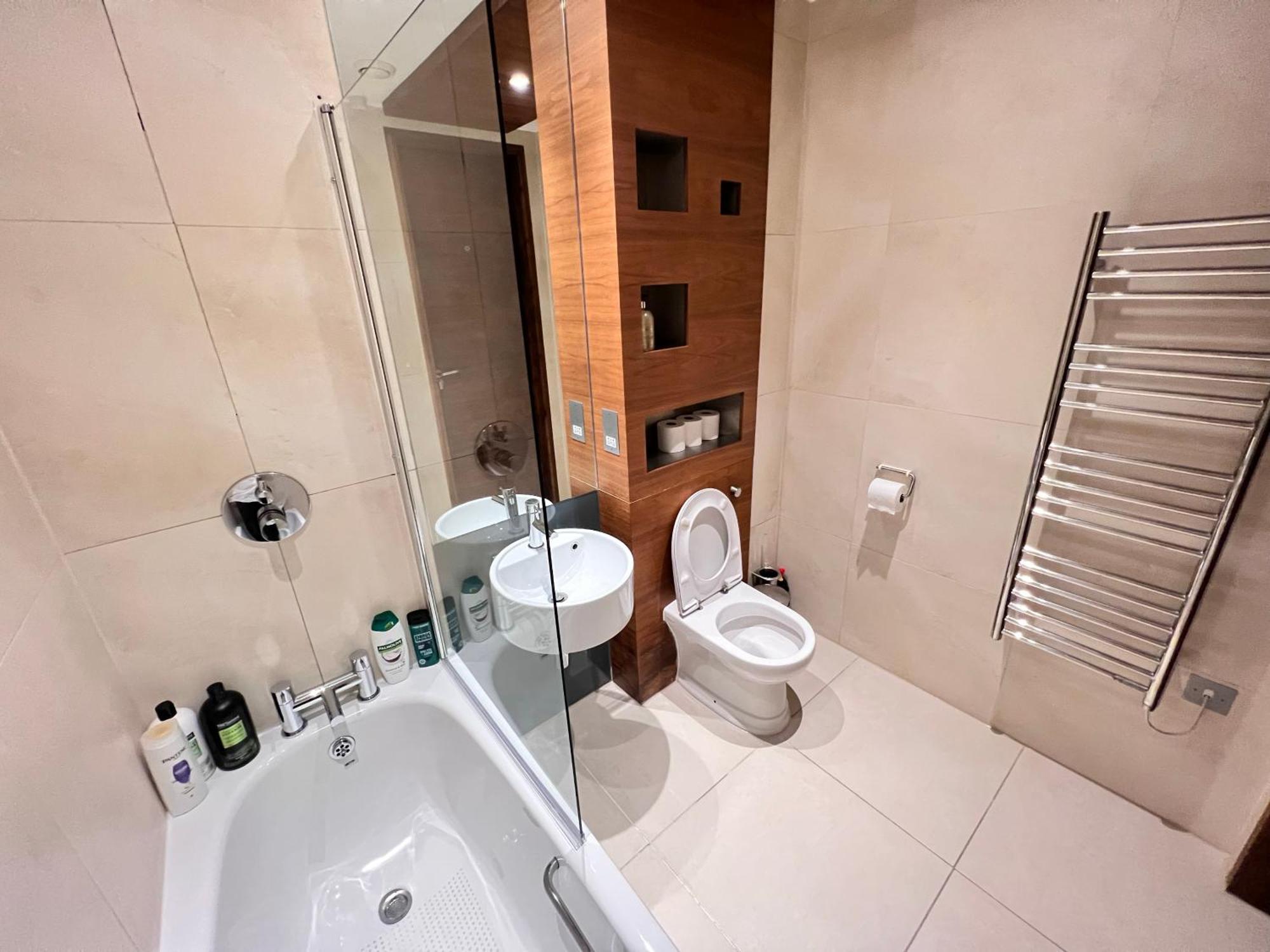Deluxe Entire Flat At Farringdon Station