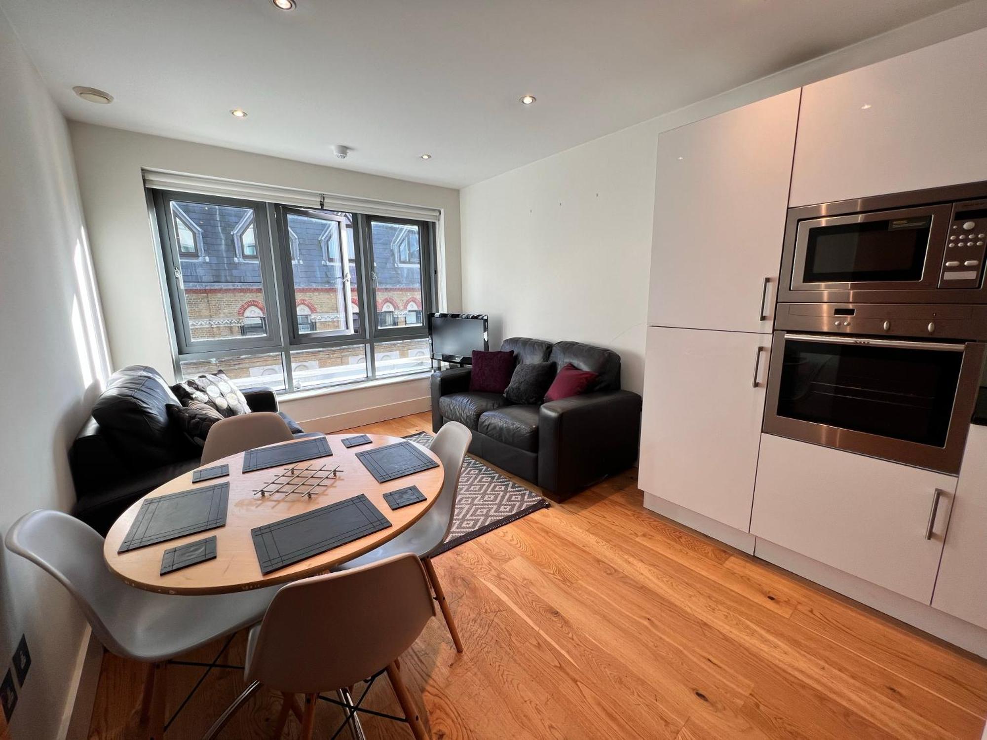 Deluxe Entire Flat At Farringdon Station