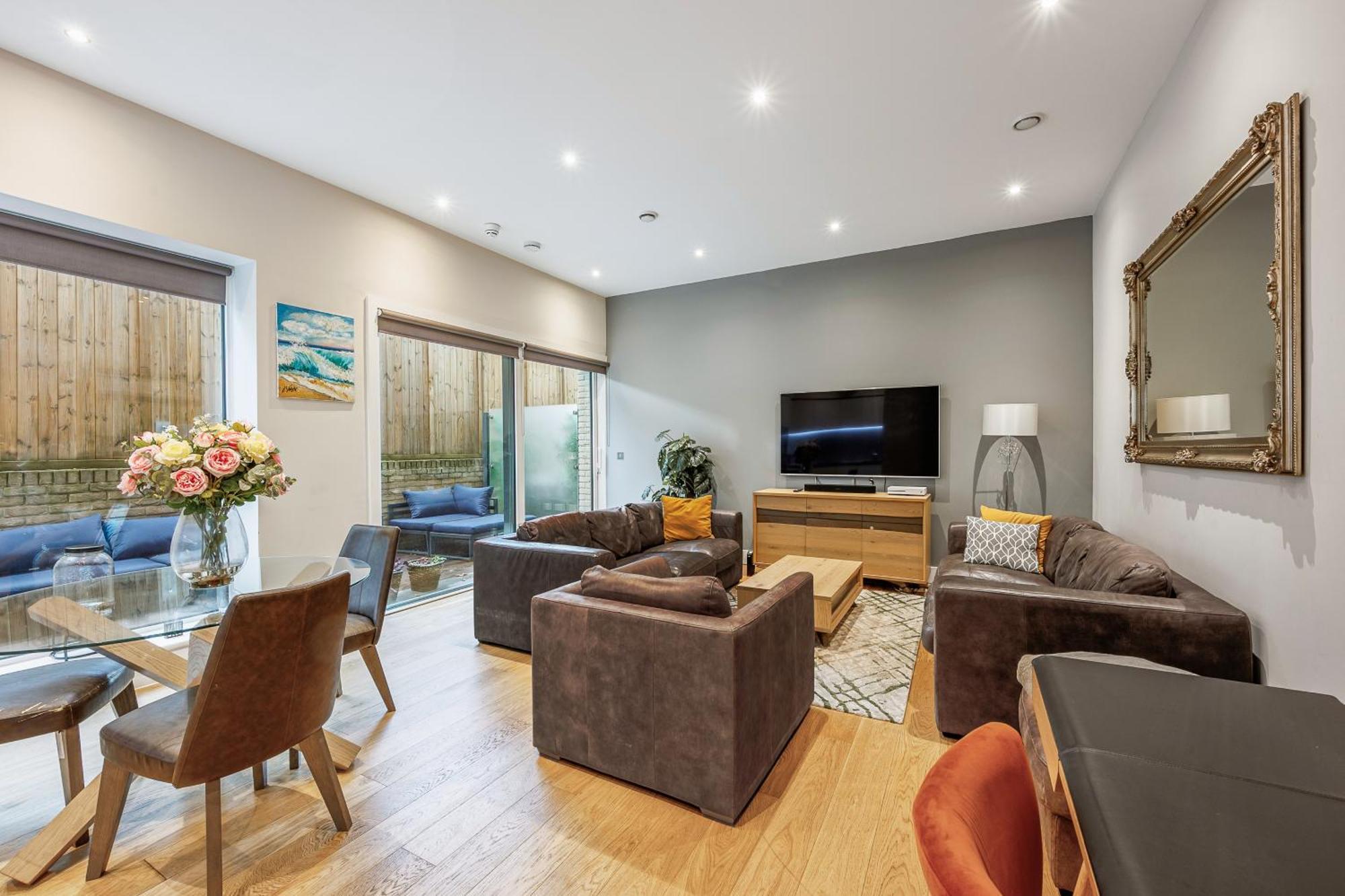 Large Modern One Bedroom Apartamento Londres