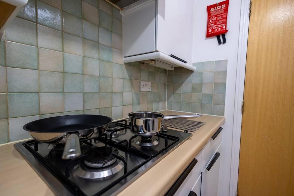Morden Apartment, By The Sea With Free Parking * Londres