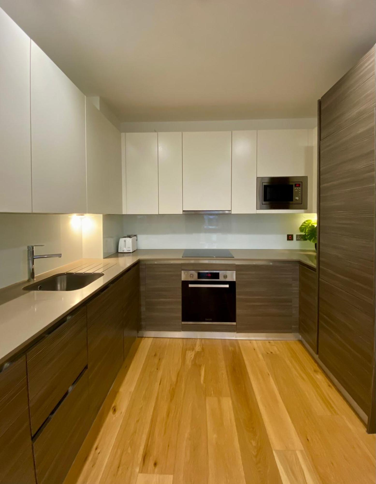 Spacious 2 Bedroom Penthouse Retreat * Londres