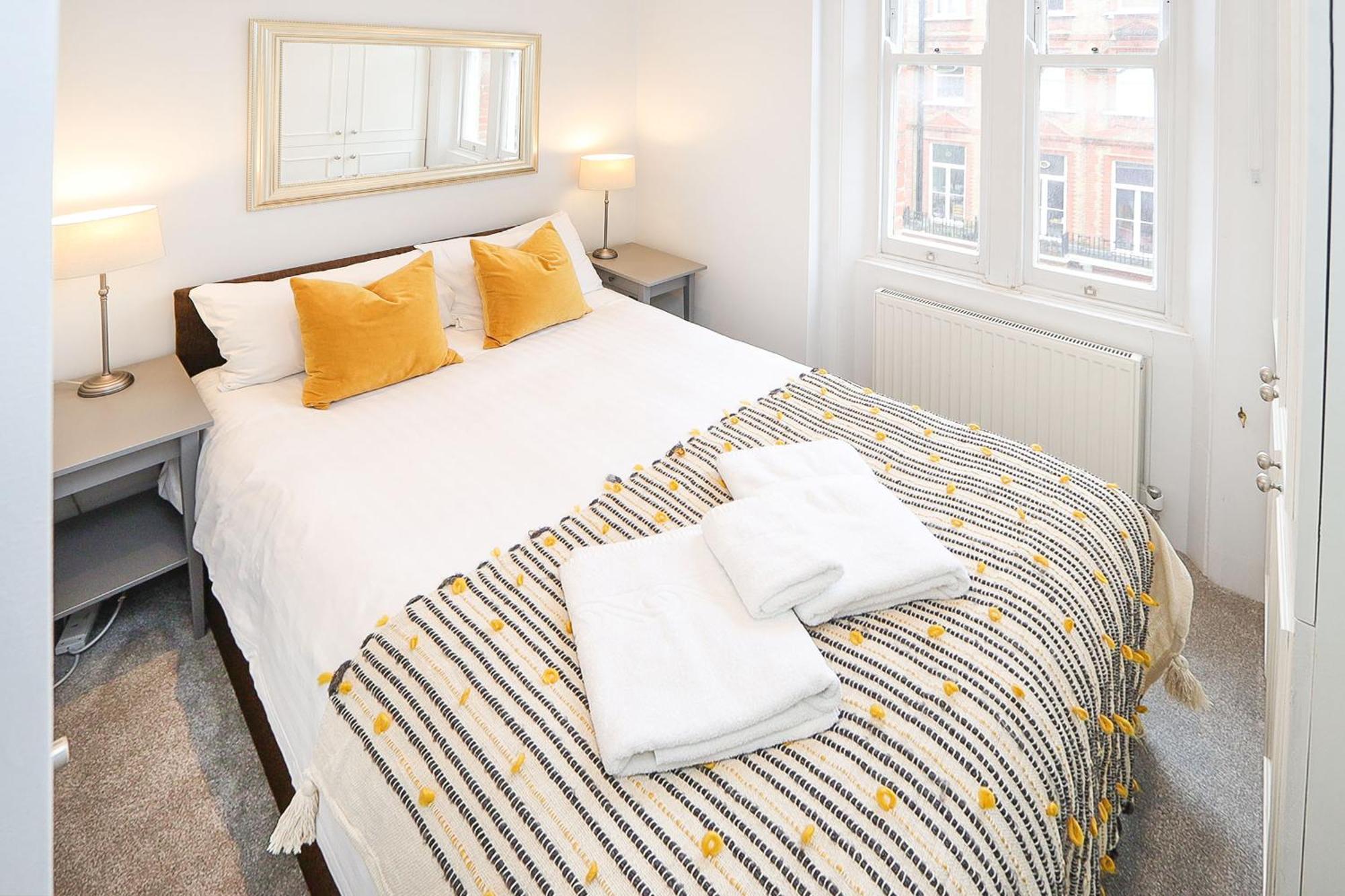 Cosy Kensington Flat, 2 Min To Tube Apartment