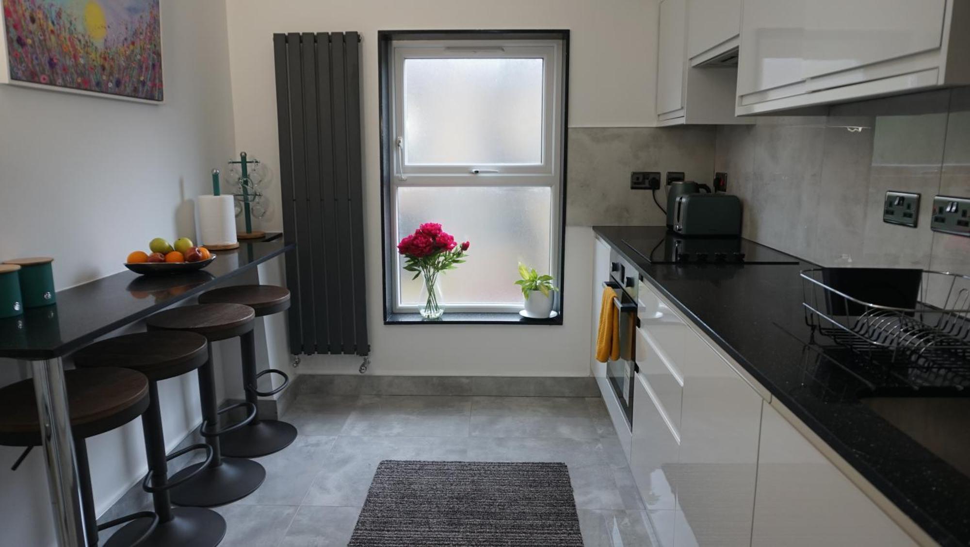 Beautiful Sleeps 6, 2 Minutes To Metro Londres