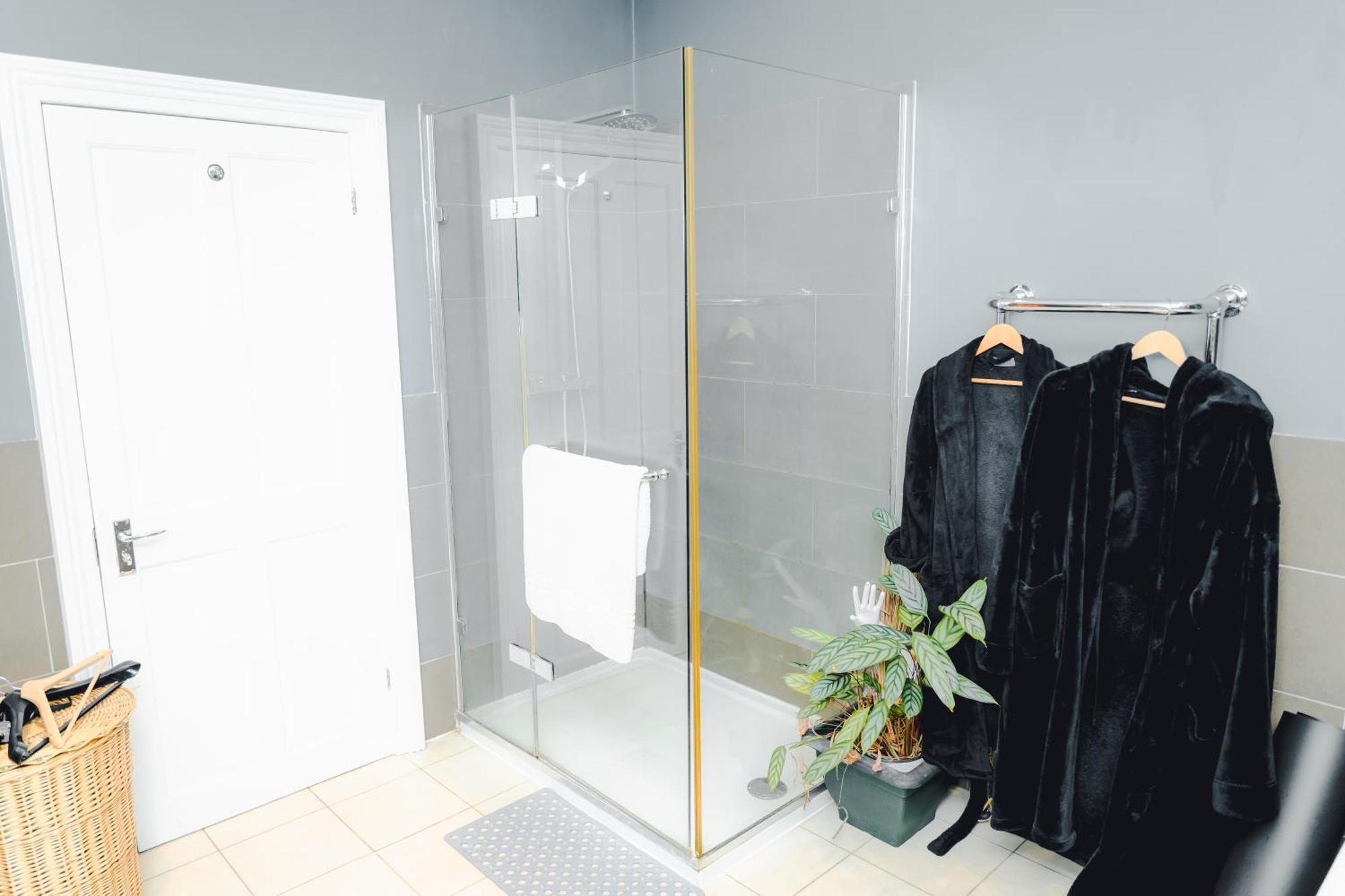 Master En - Townhouse Double With Garden & Hot Tub Hospedagem domiciliar Londres