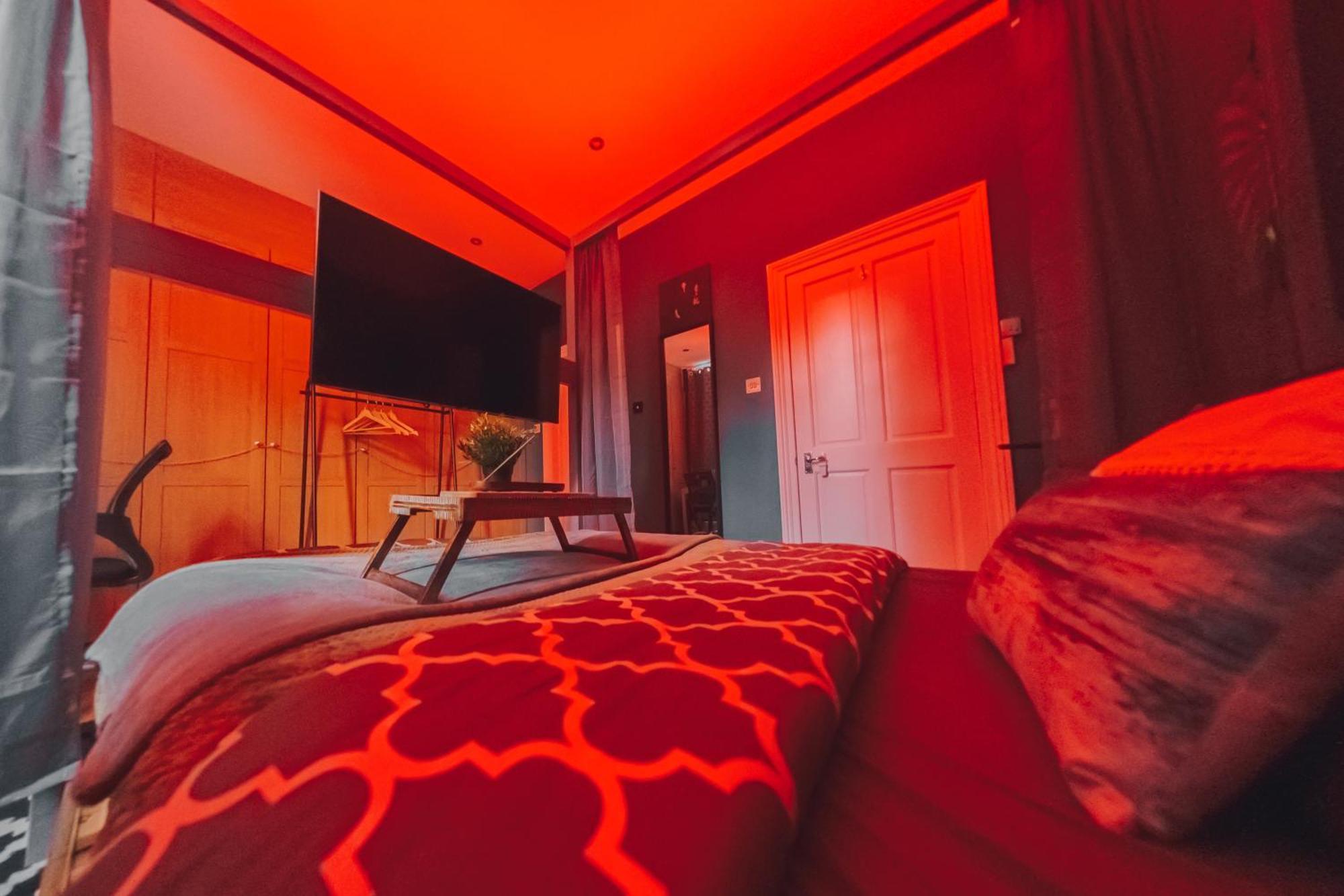 Master En - Townhouse Double With Garden & Hot Tub Hospedagem domiciliar Londres