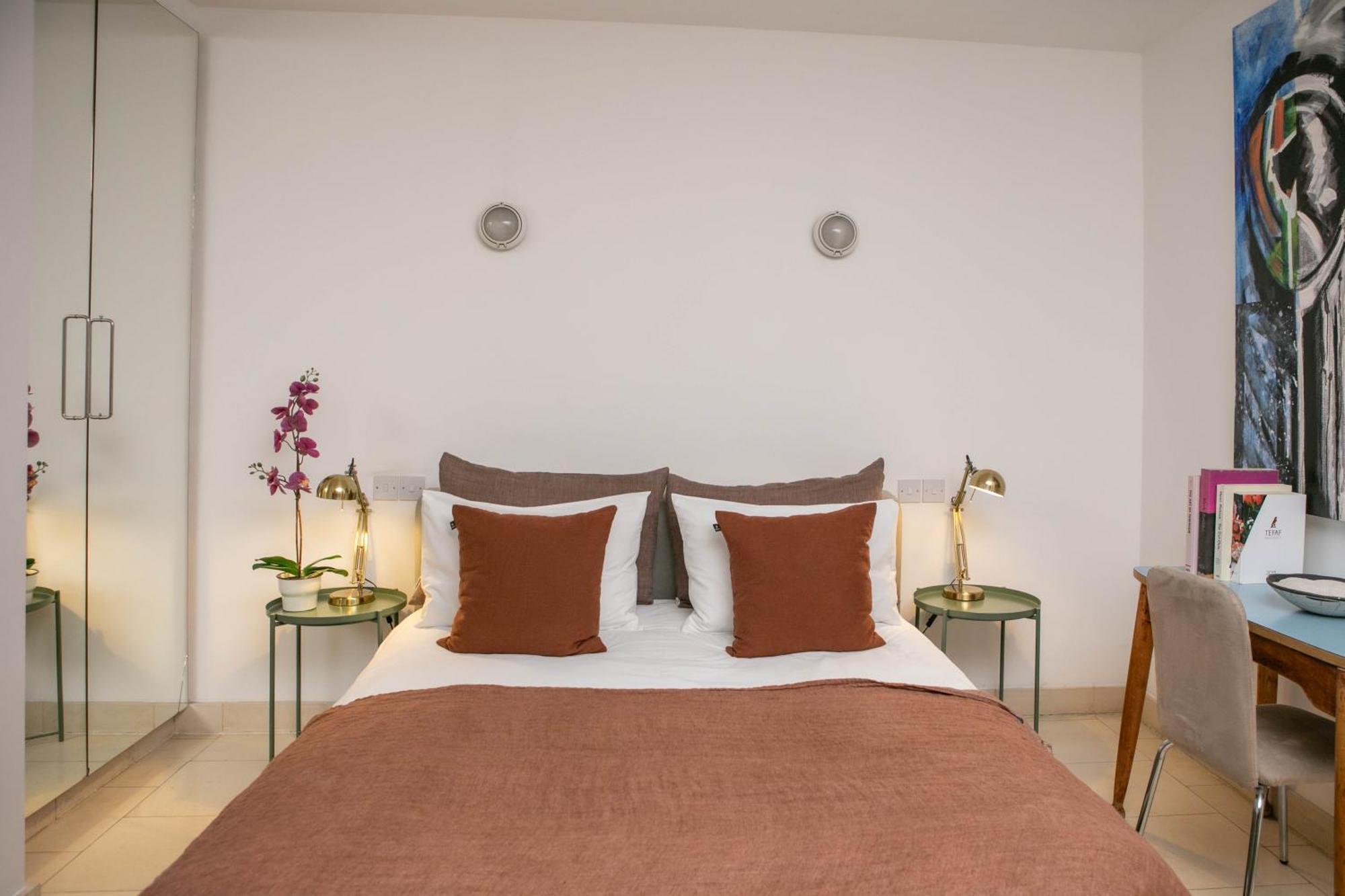 Hotel The Luxury