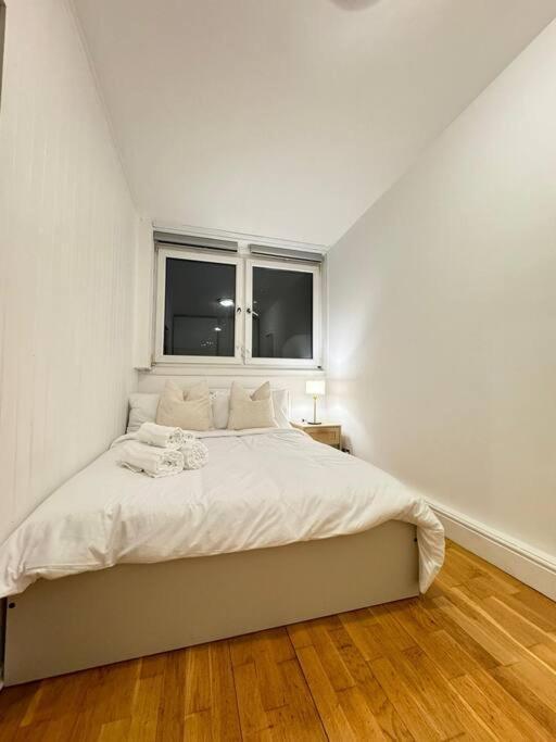 In Angel. Apartment