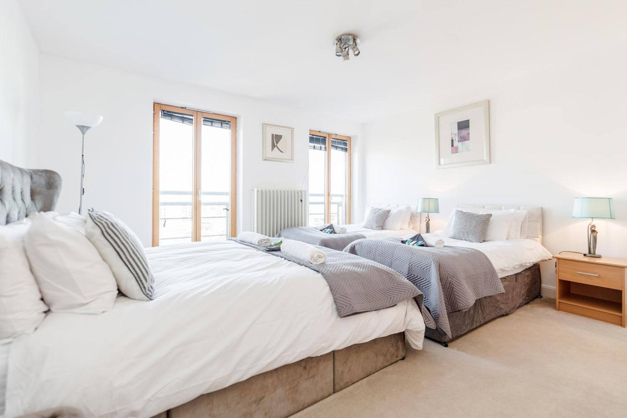Apartment Premium By Excel London