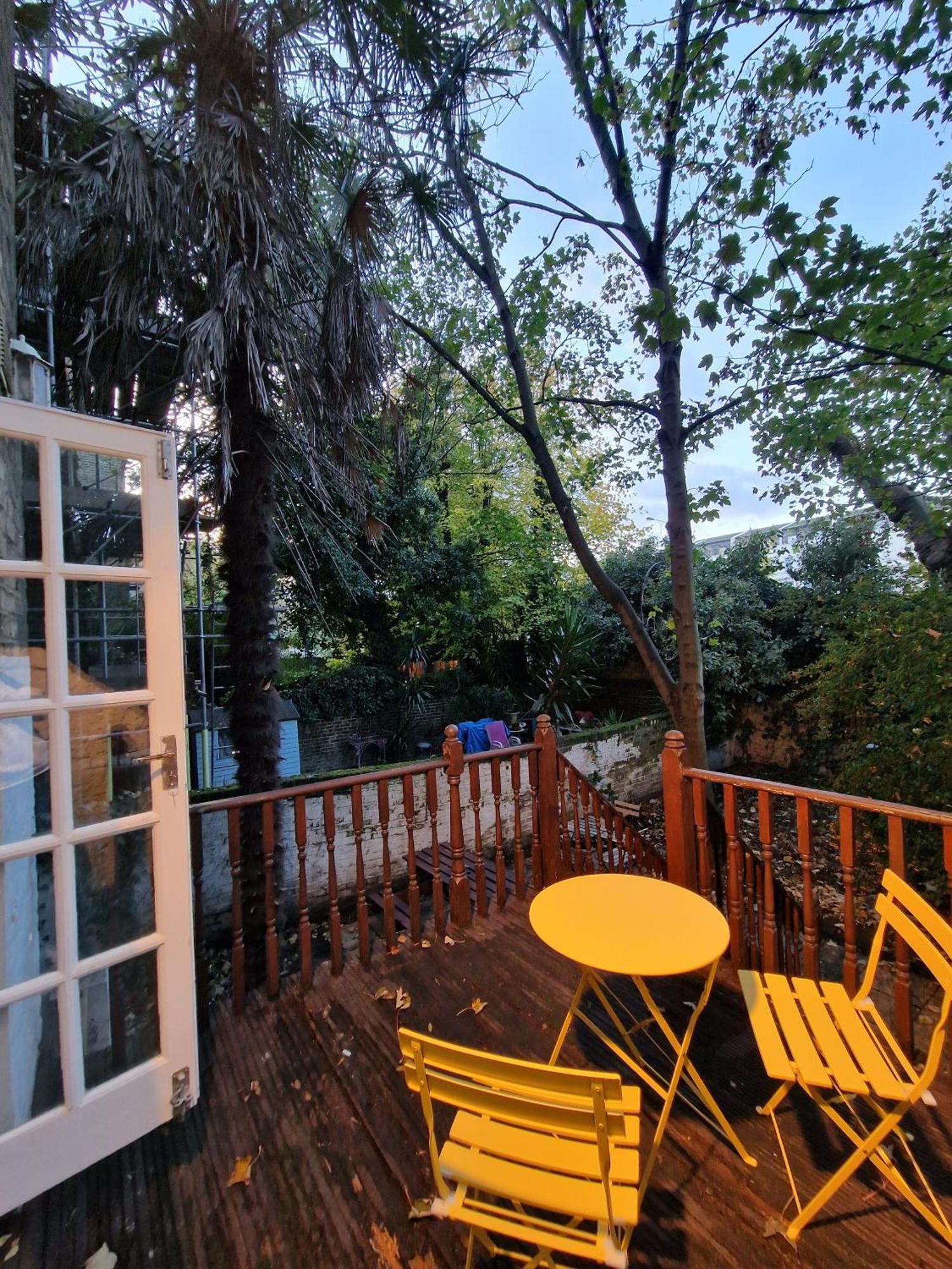 Lovely Ground Floor With High Ceiling And A Private Garden By Earl's Court Station Apartamento