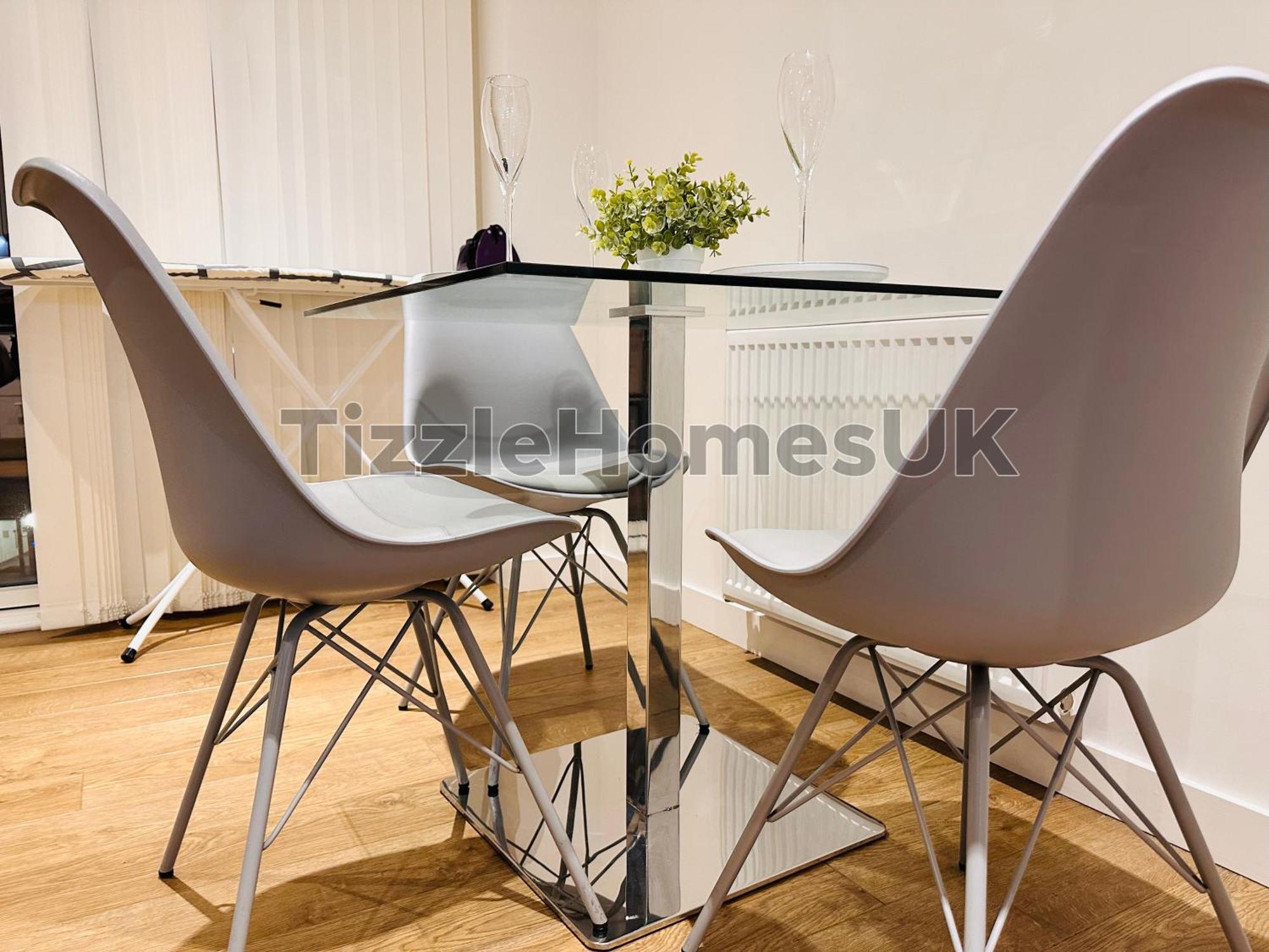 Tizzlehomesuk Apartamento *
