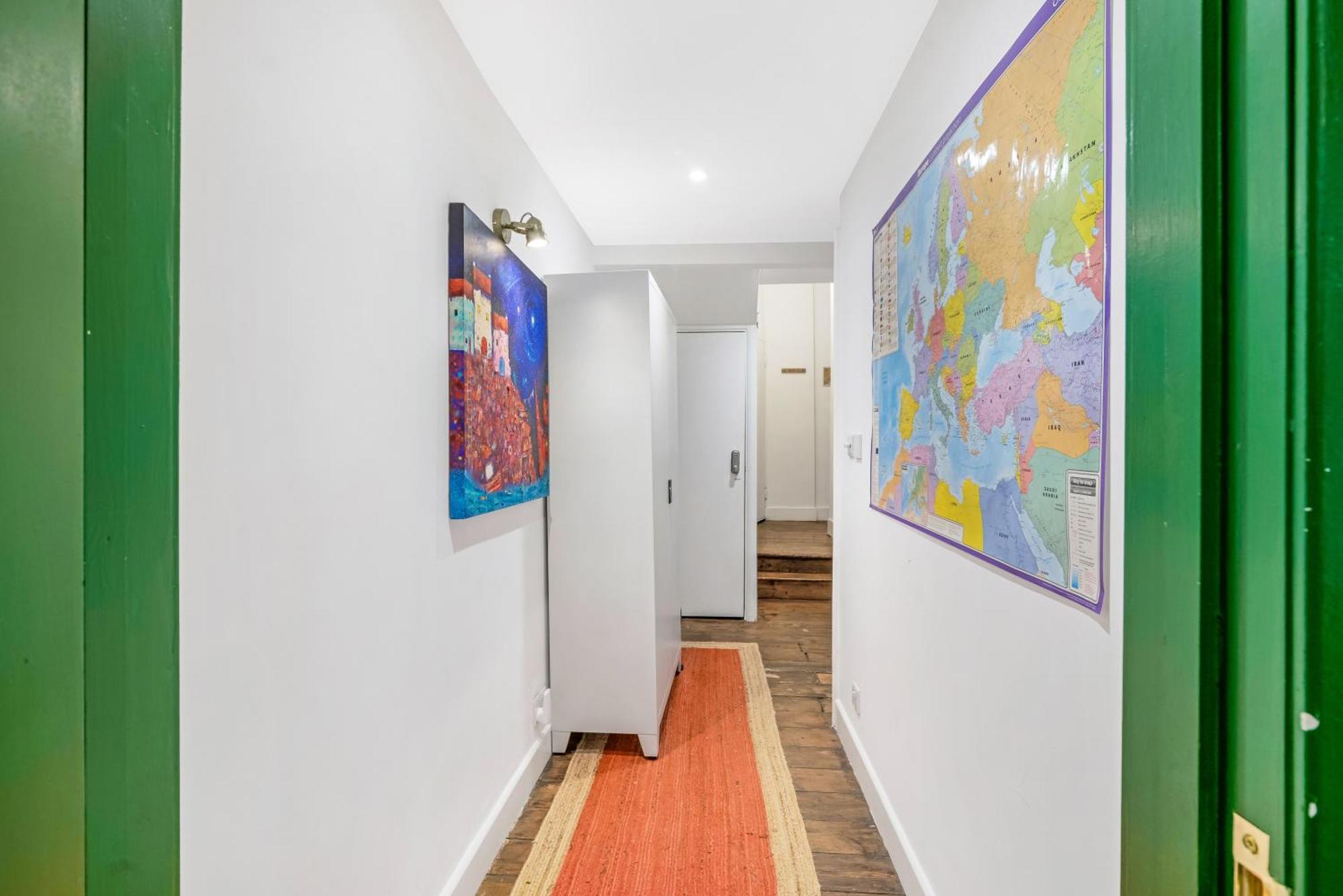 Garden With Parking Apartment London