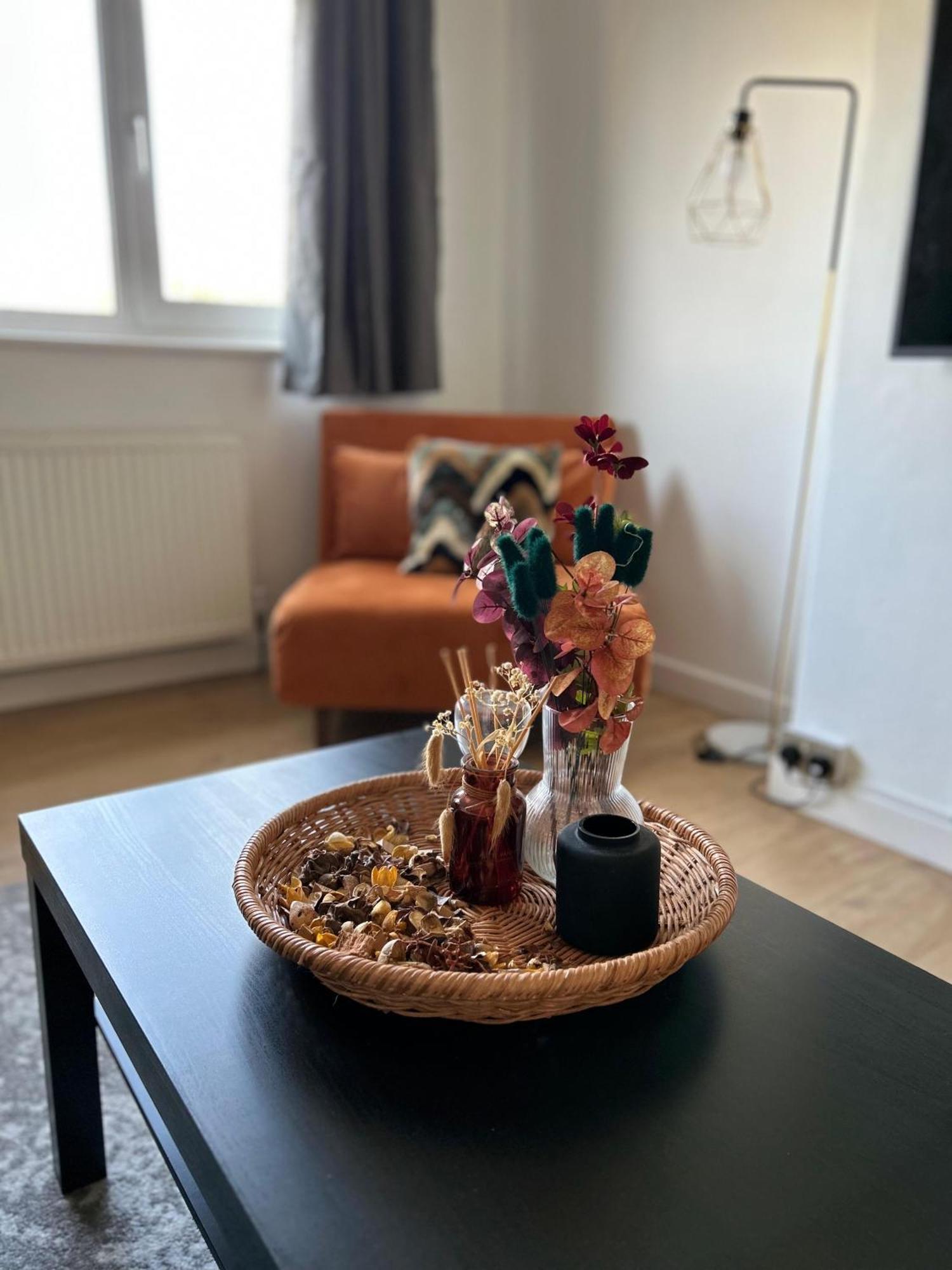 Modern - Accommodates 6 - Private Parking - 15min To Bridge, Eye And Charing Cross Appartement *