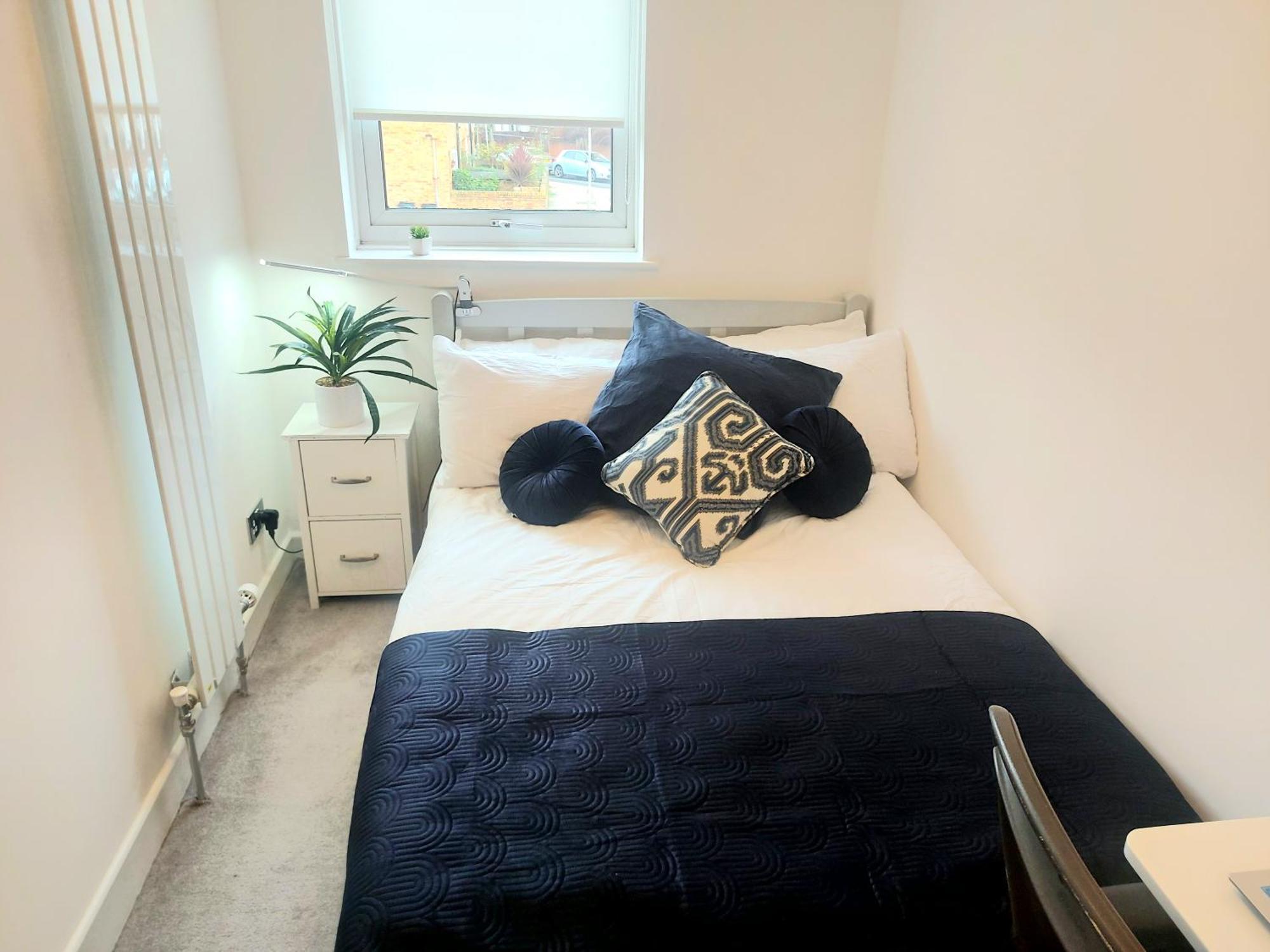 Free Parking - 4 Bed - 3 Bath - Sofa Bed - Digital Lock Entry Hébergement de vacances Londres