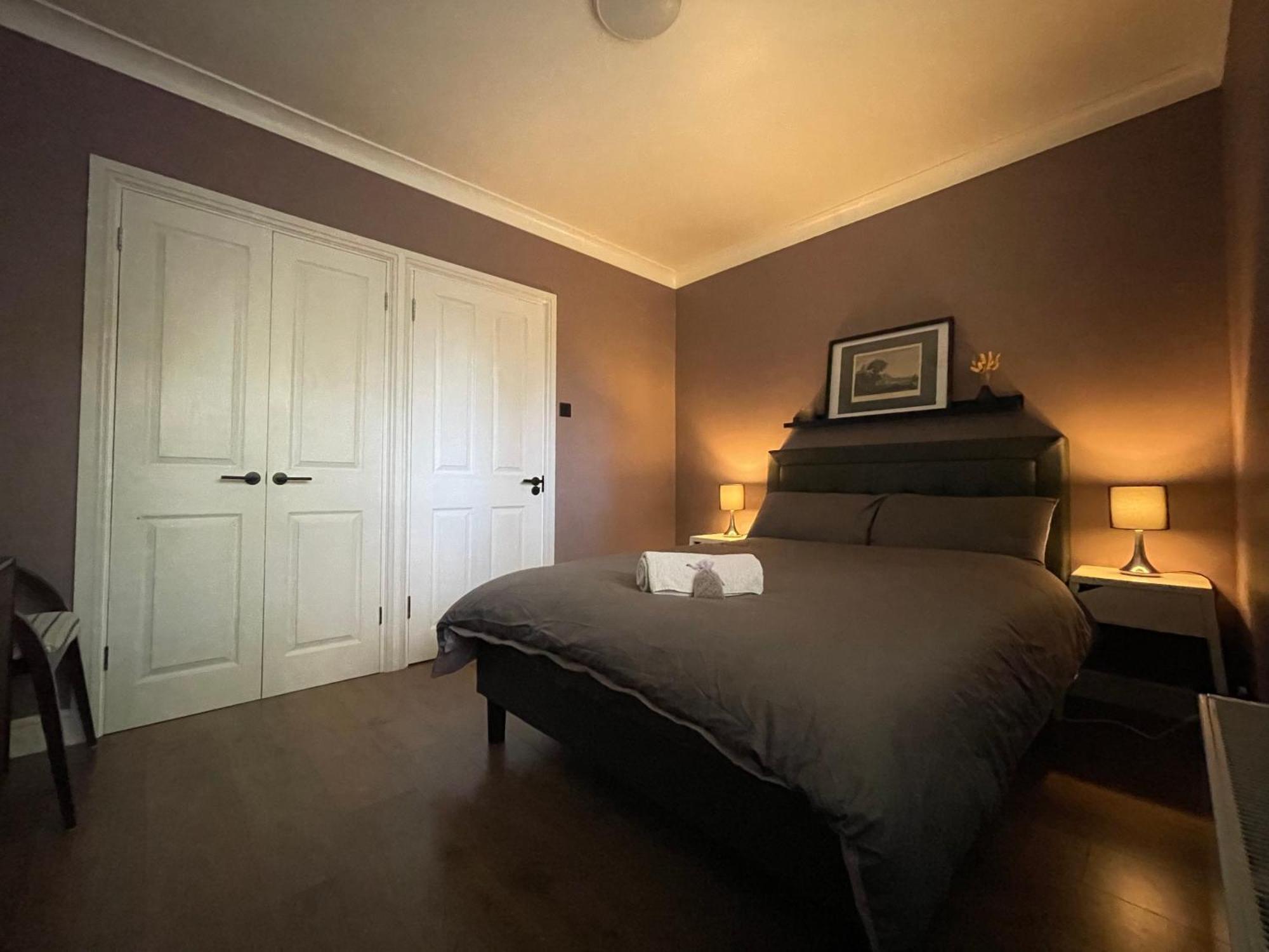 Luxury Mid Century Homestay London