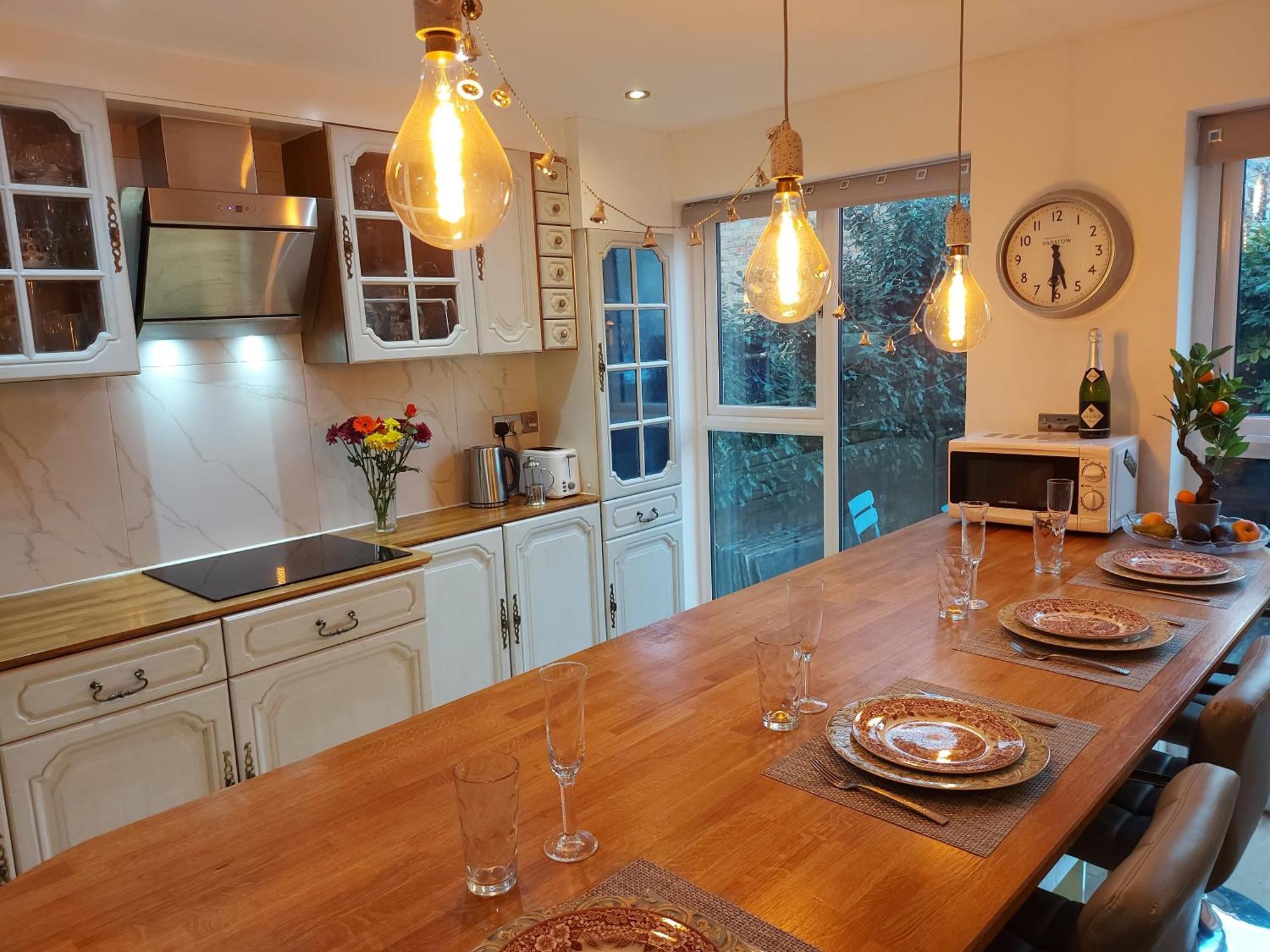 Free Parking - 4 Bed - 3 Bath - Sofa Bed - Digital Lock Entry Ferienhaus London