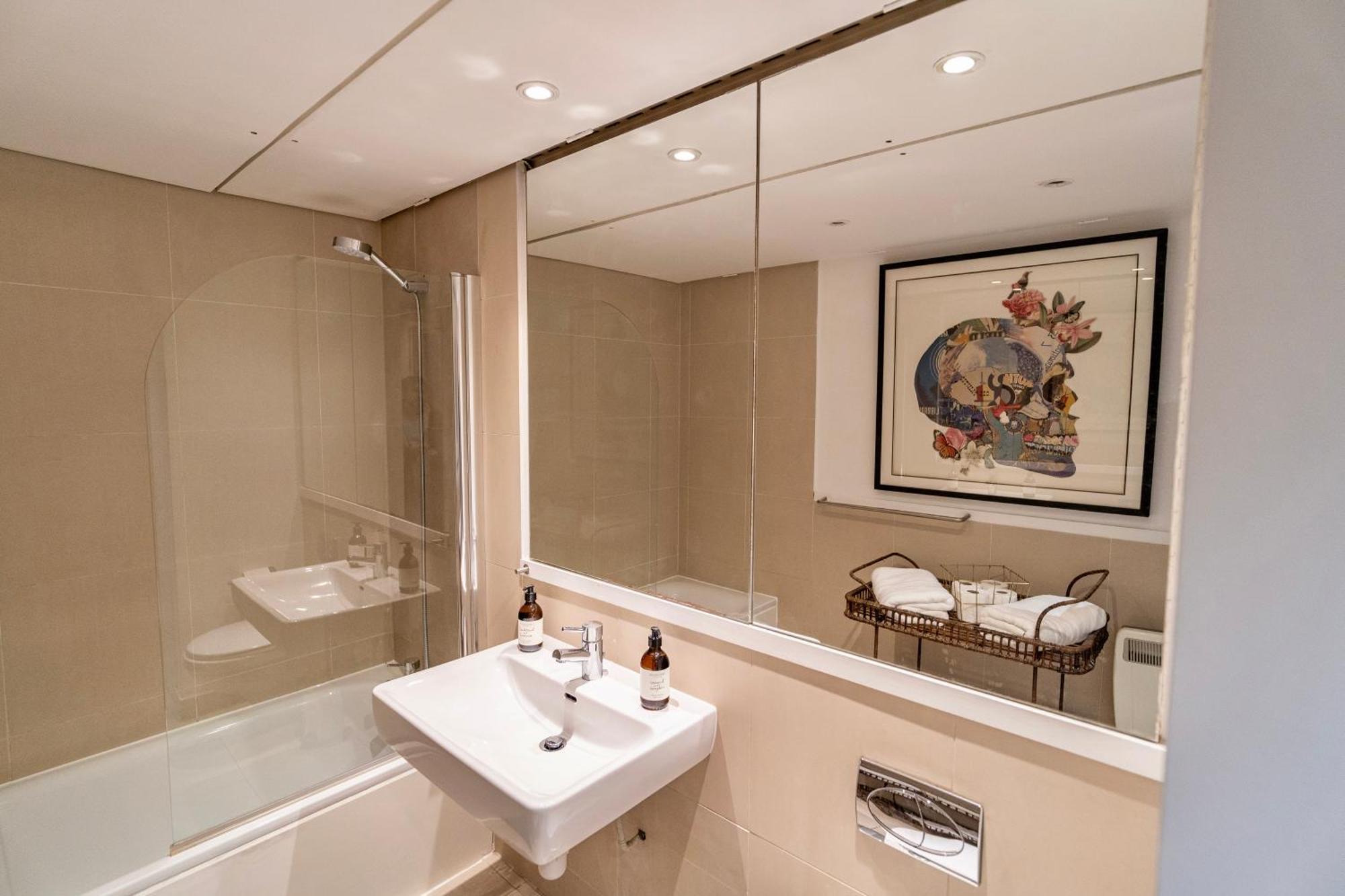 Apartamento Spacious West End Duplex Apartment, W1 *
