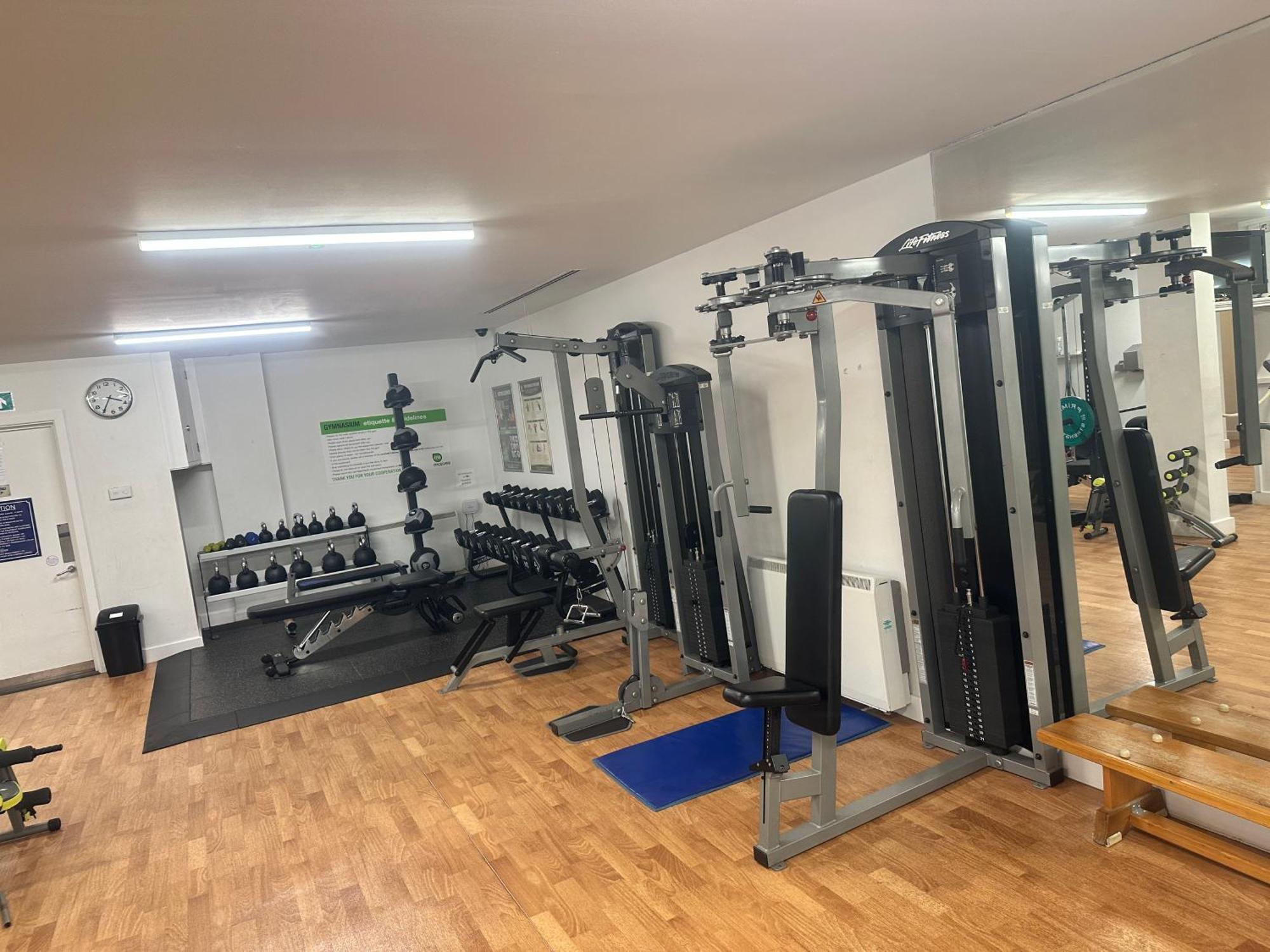 Specious In Canning Town * Londen