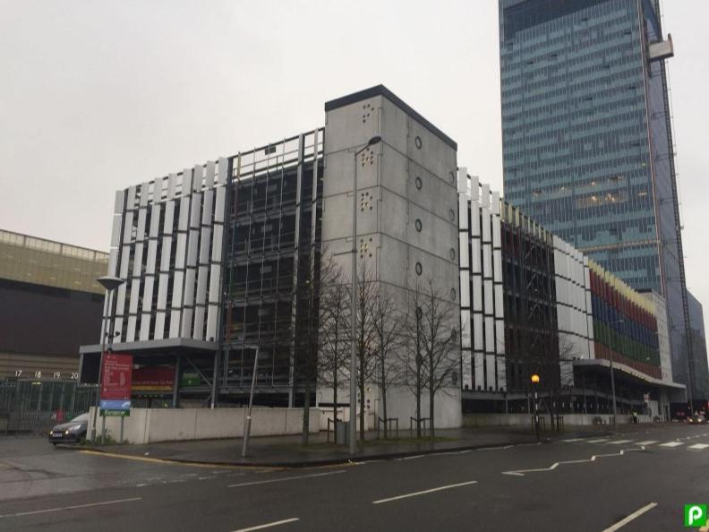 Homestay Luxury En-suite Olympic Village In Shared *