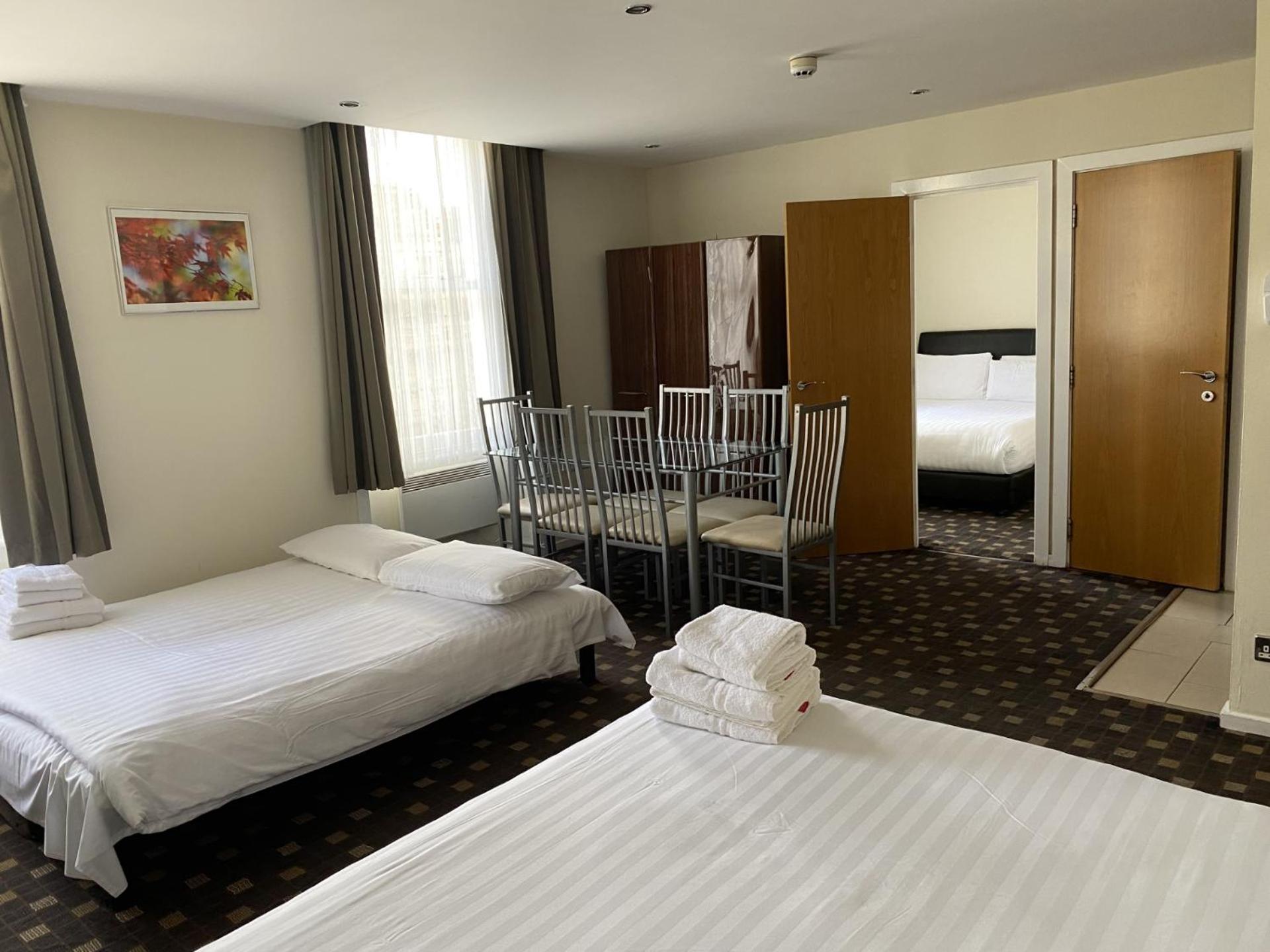 Grand Plaza Con Servicio