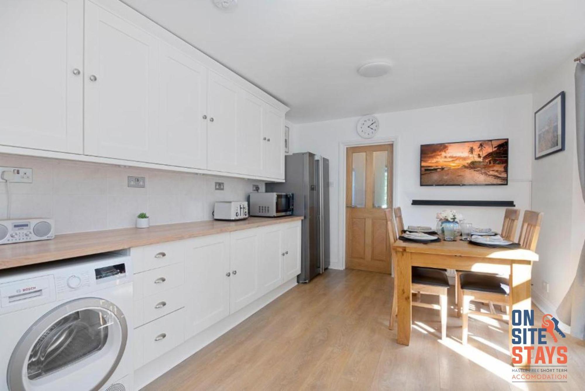 Onsitestays - Tranquil 2 Bedroom With Large Kitchen, Private Garden Near Wimbledon Station Appartement *