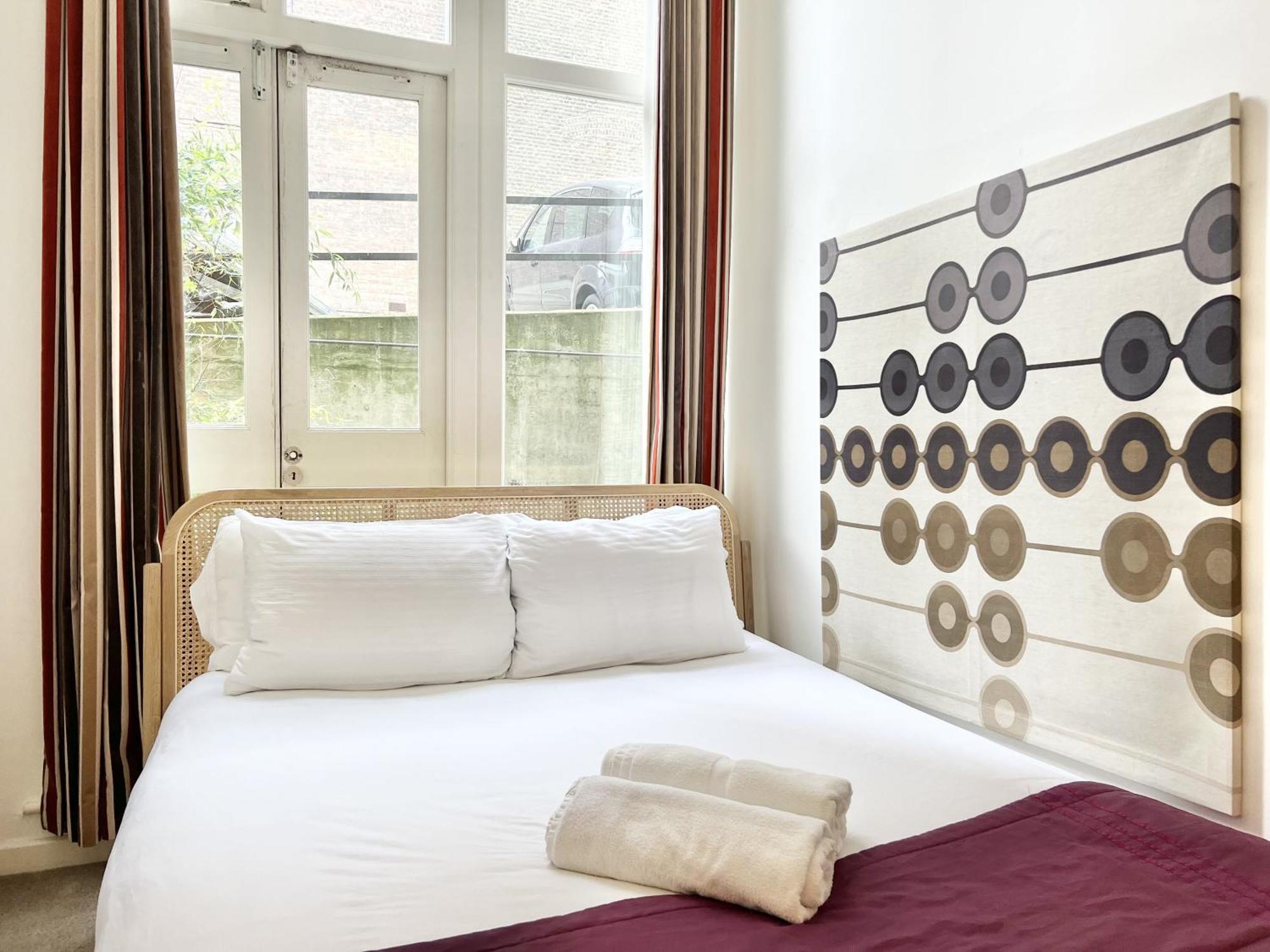 Vip Serviced Excellent Location Great Price *