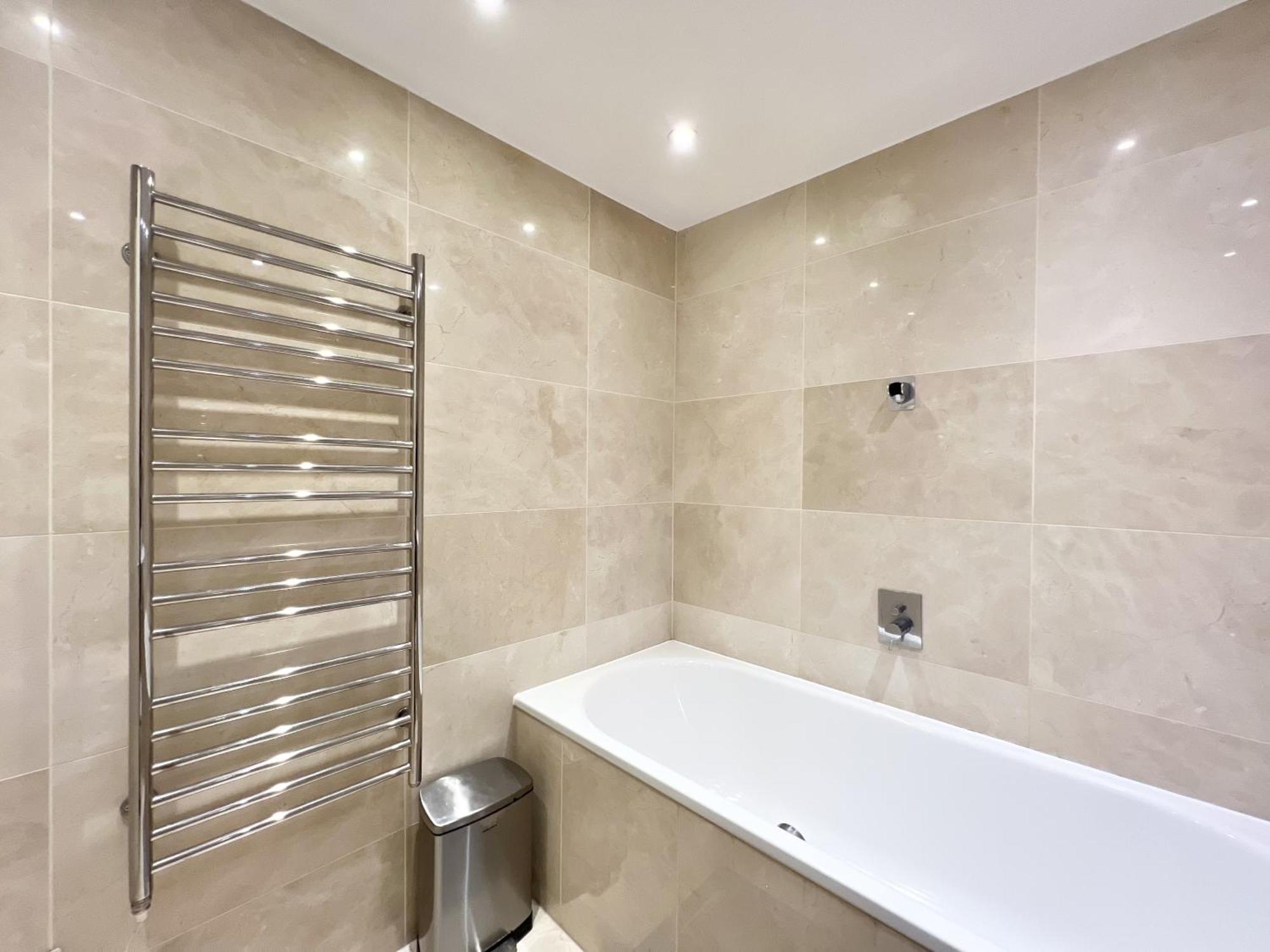 Vip Serviced Excellent Location Great Price Appartement *