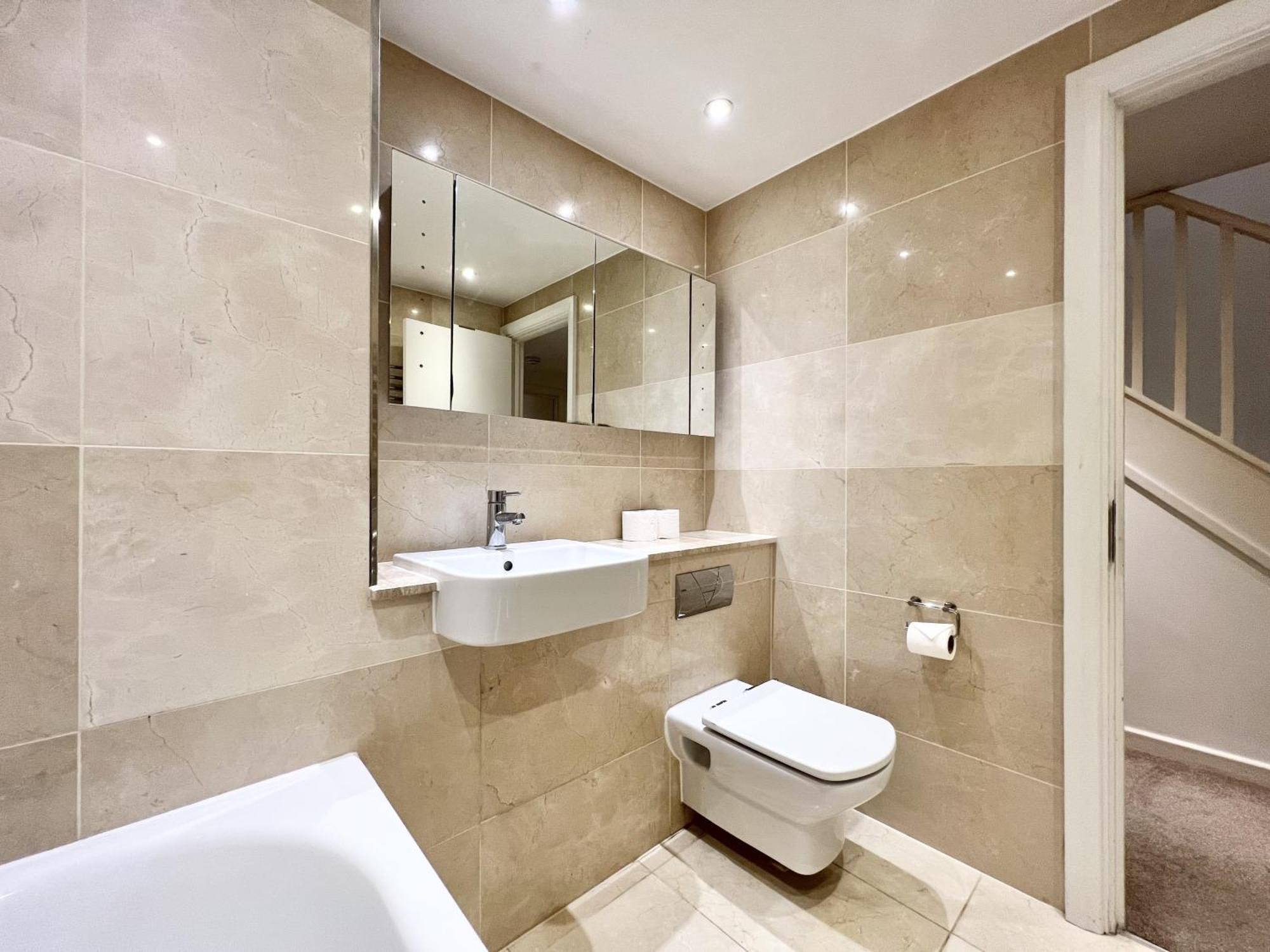 Appartement Vip Serviced Excellent Location Great Price *