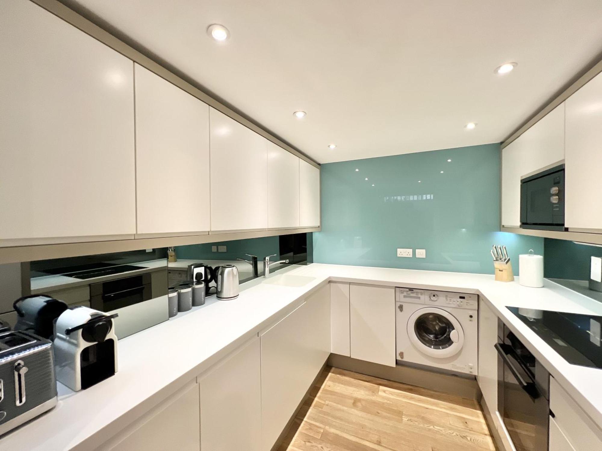 Appartement Vip Serviced Excellent Location Great Price *