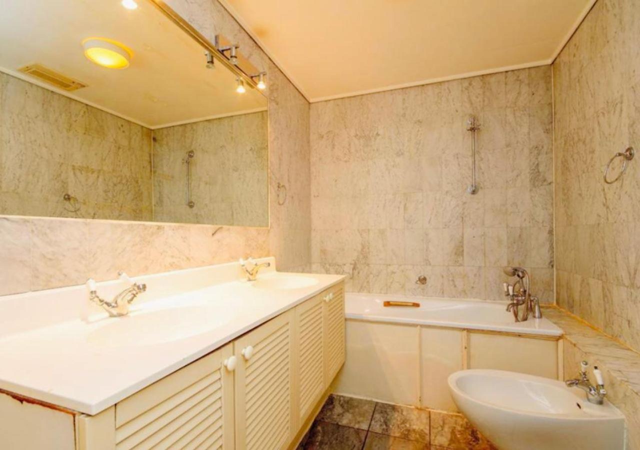 2 Bedroom Flat In Diplomatic Enclave In Kensington Apartamento *