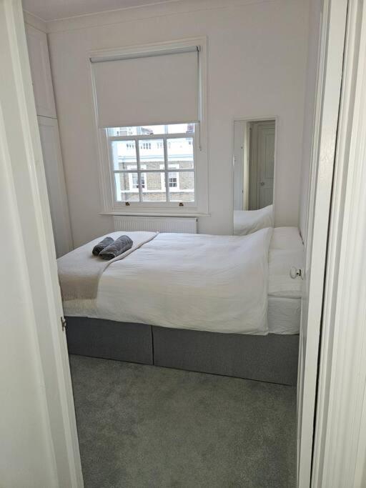 Beautiful Two Bedroom Maisonette In The Heart Of Chelsea Appartement Londres