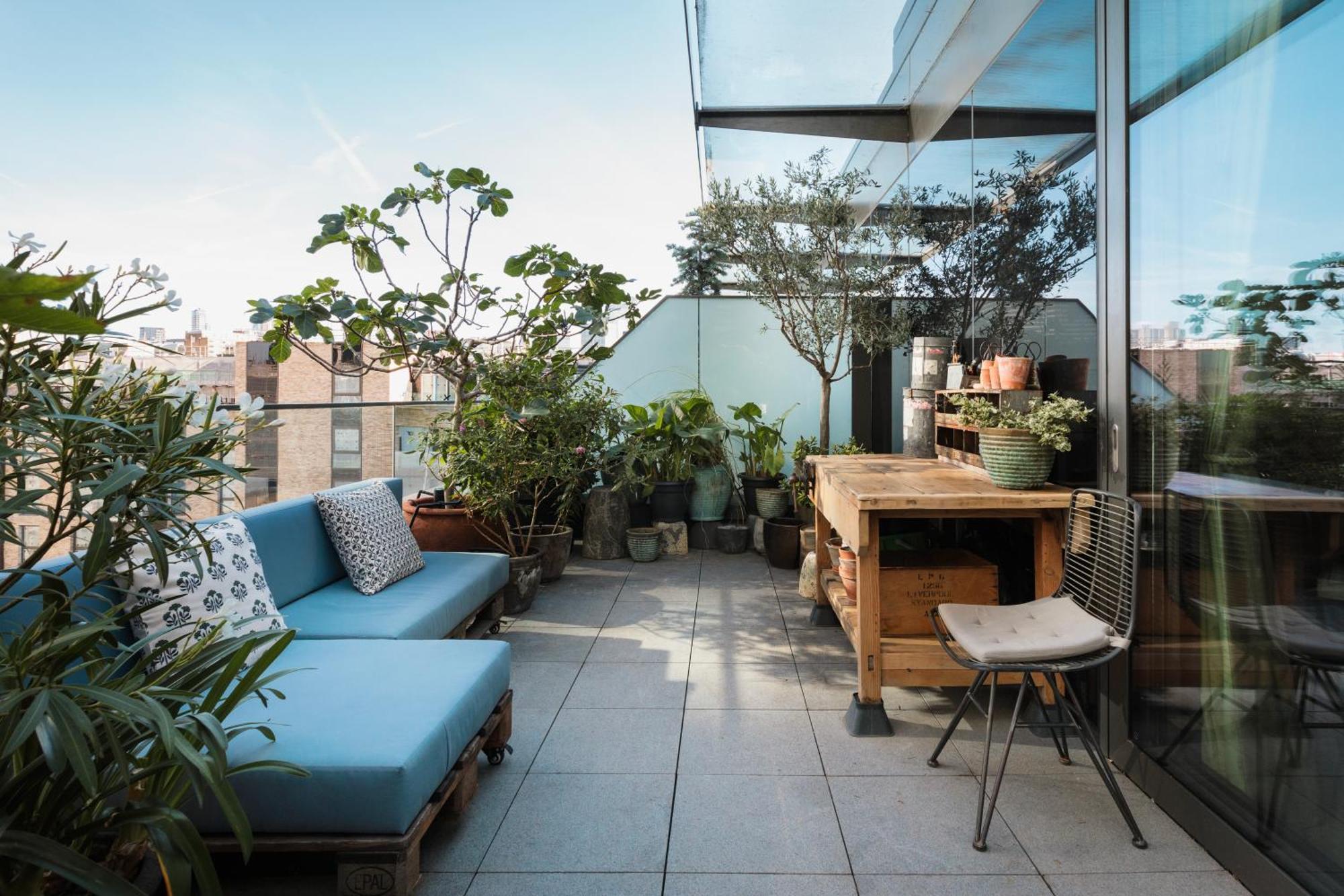 Luxurious Penthouse, Expansive Wrap-around Terrace