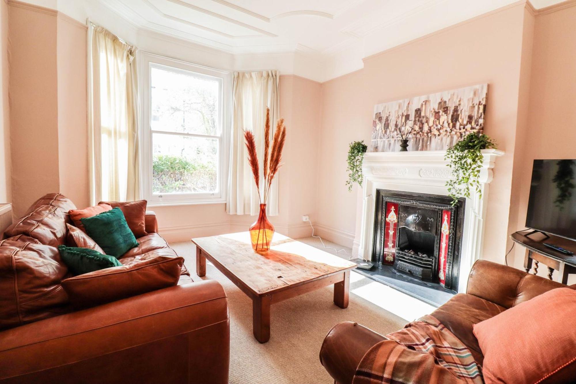 Stunning 5 Bed House In Clapham - Free Wifi! Casa de Férias