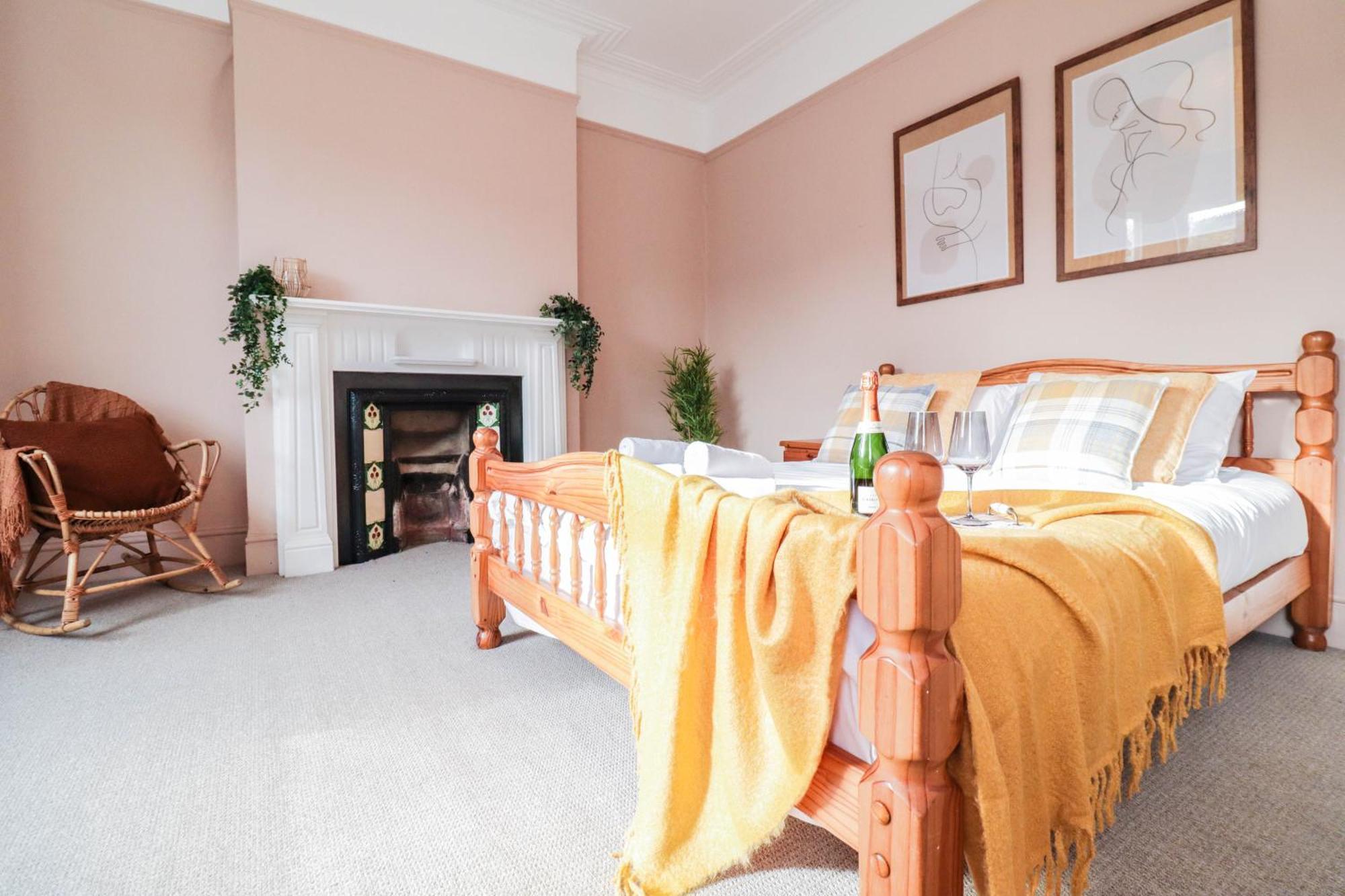 Casa de Férias Stunning 5 Bed House In Clapham - Free Wifi! Londres