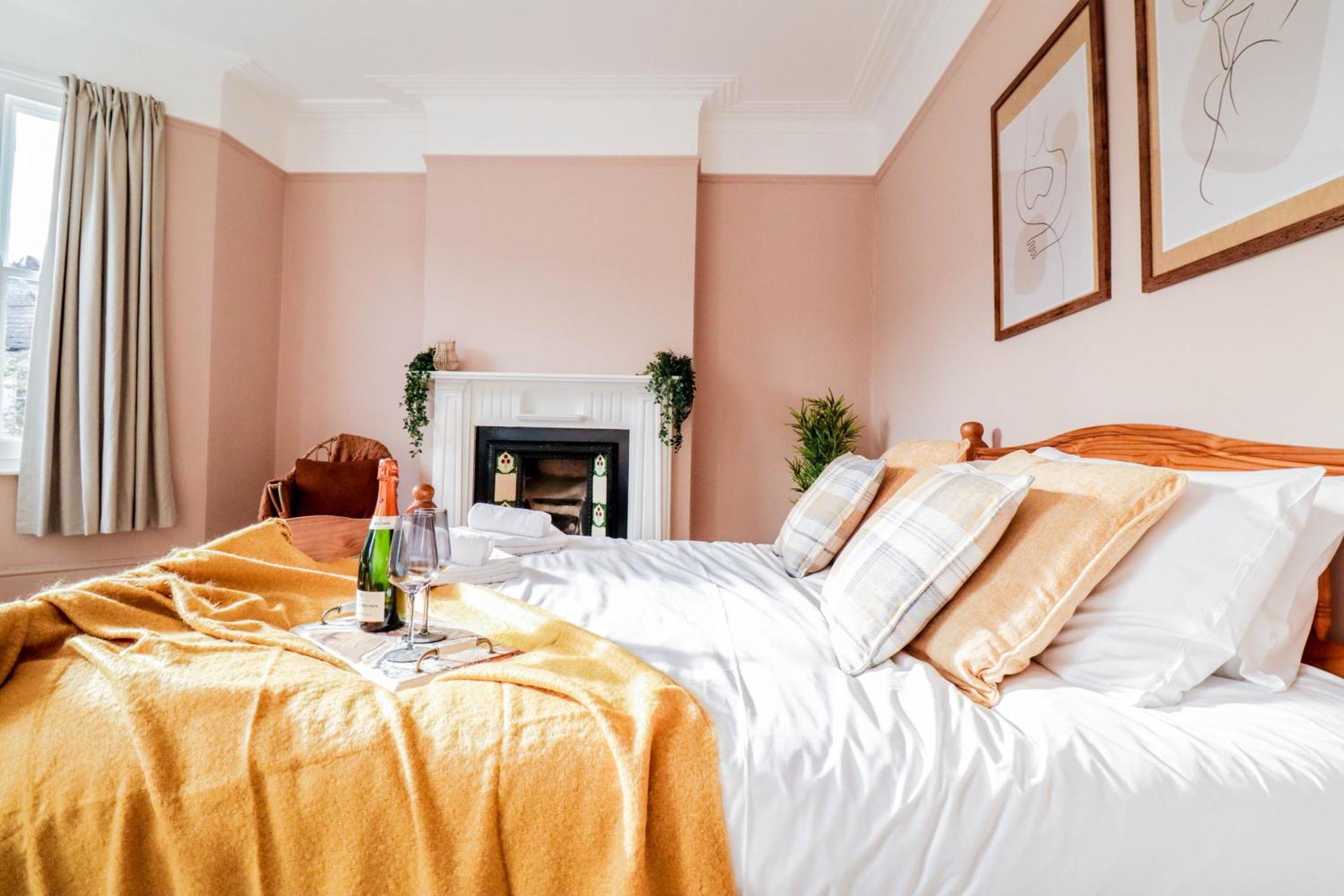 Stunning 5 Bed House In Clapham - Free Wifi! Casa de Férias