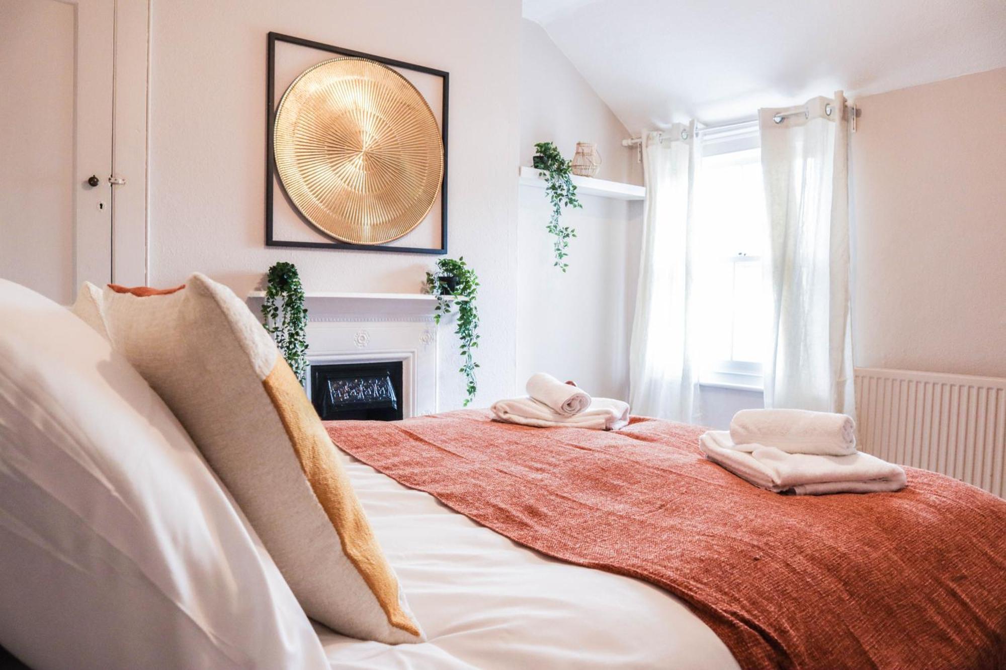 Stunning 5 Bed House In Clapham - Free Wifi! Casa de Férias