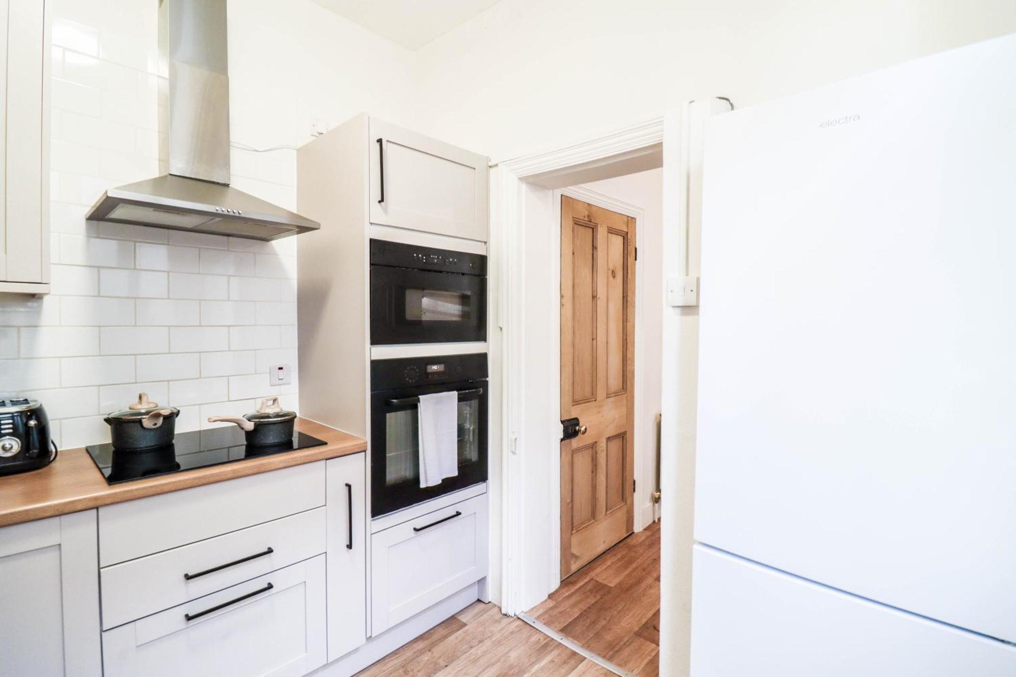 Casa de Férias Stunning 5 Bed House In Clapham - Free Wifi!