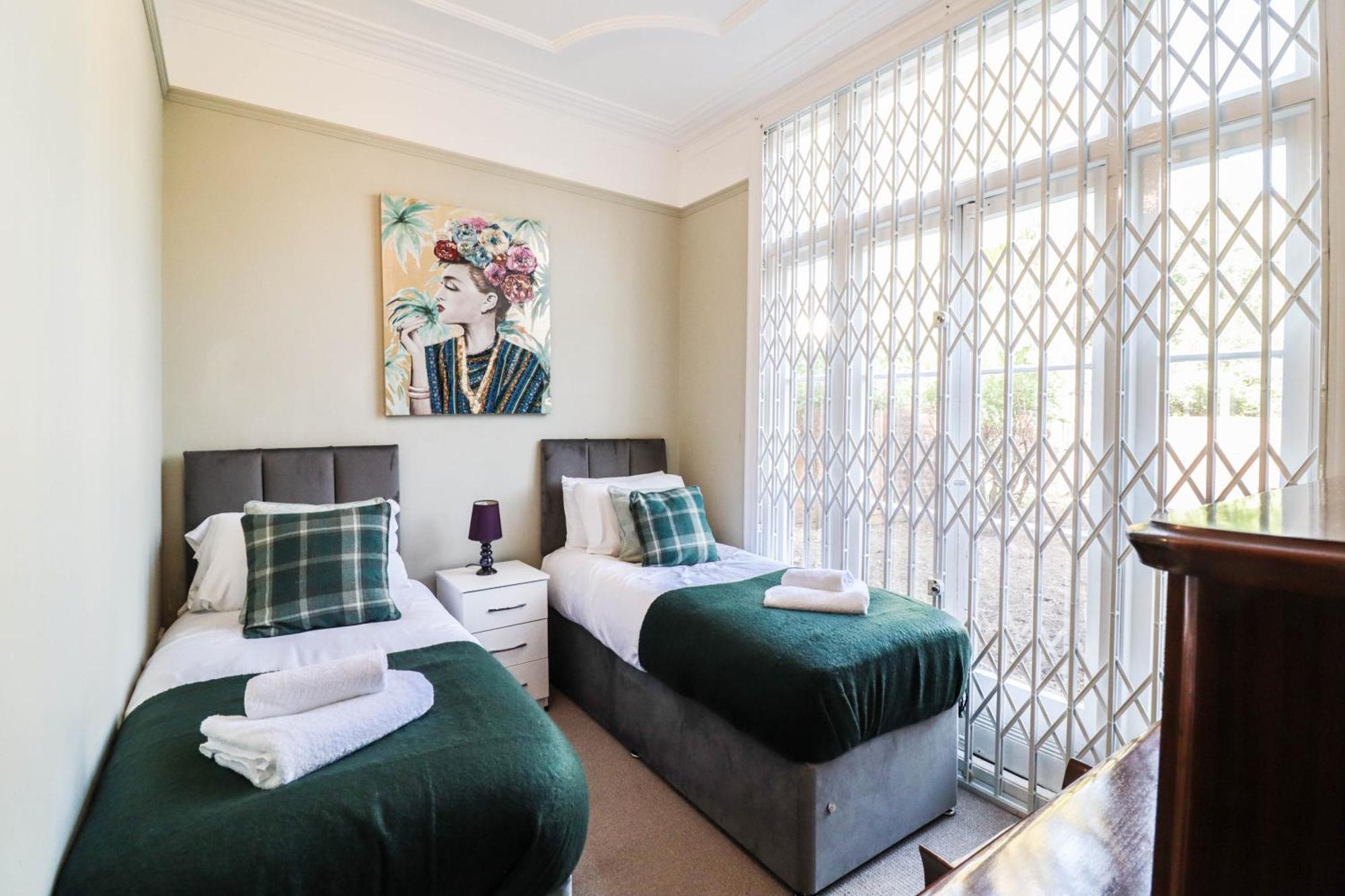 Stunning 5 Bed House In Clapham - Free Wifi! Casa de Férias