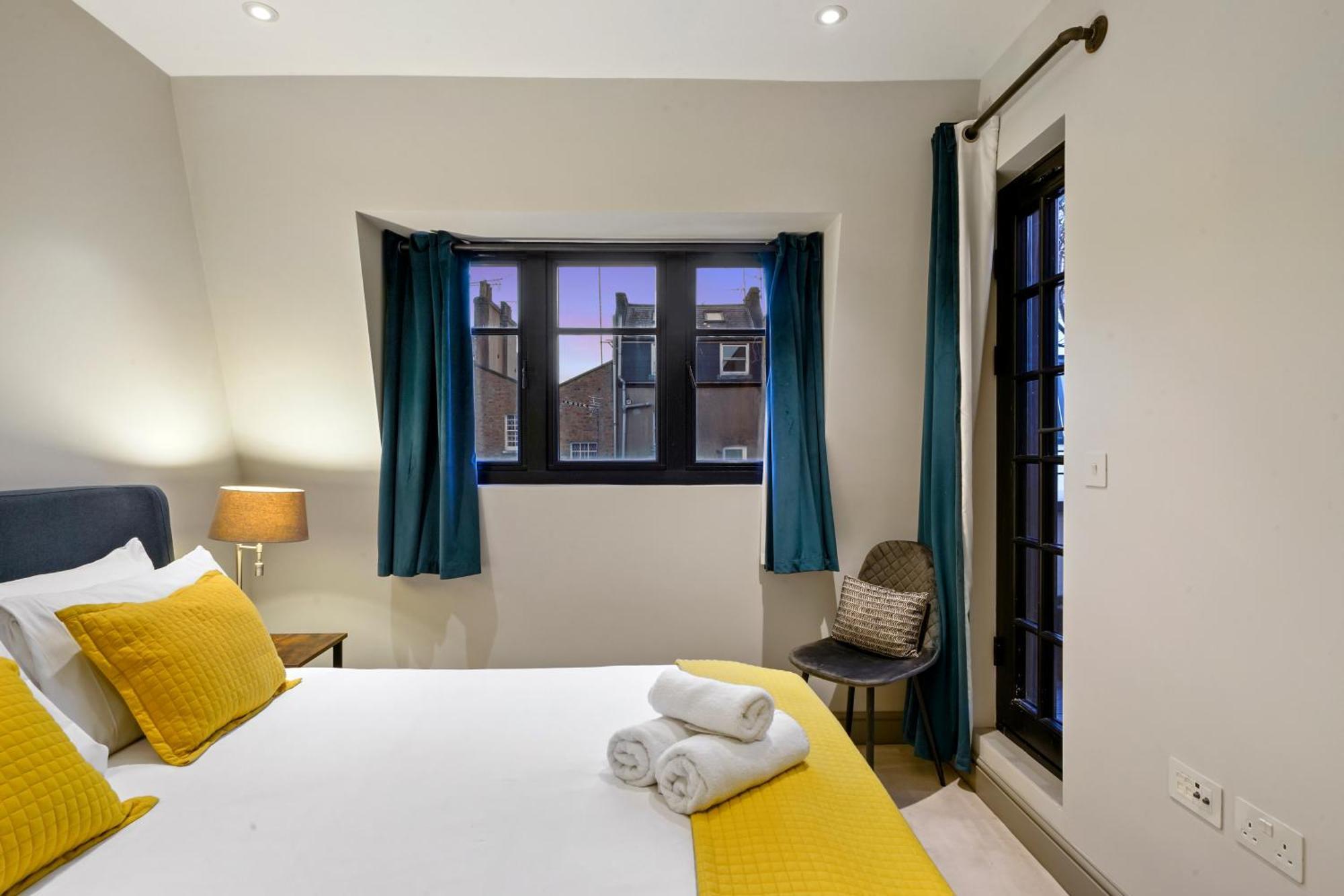 2 Bed Lux Near Free Wifi By Aparts Apartamento