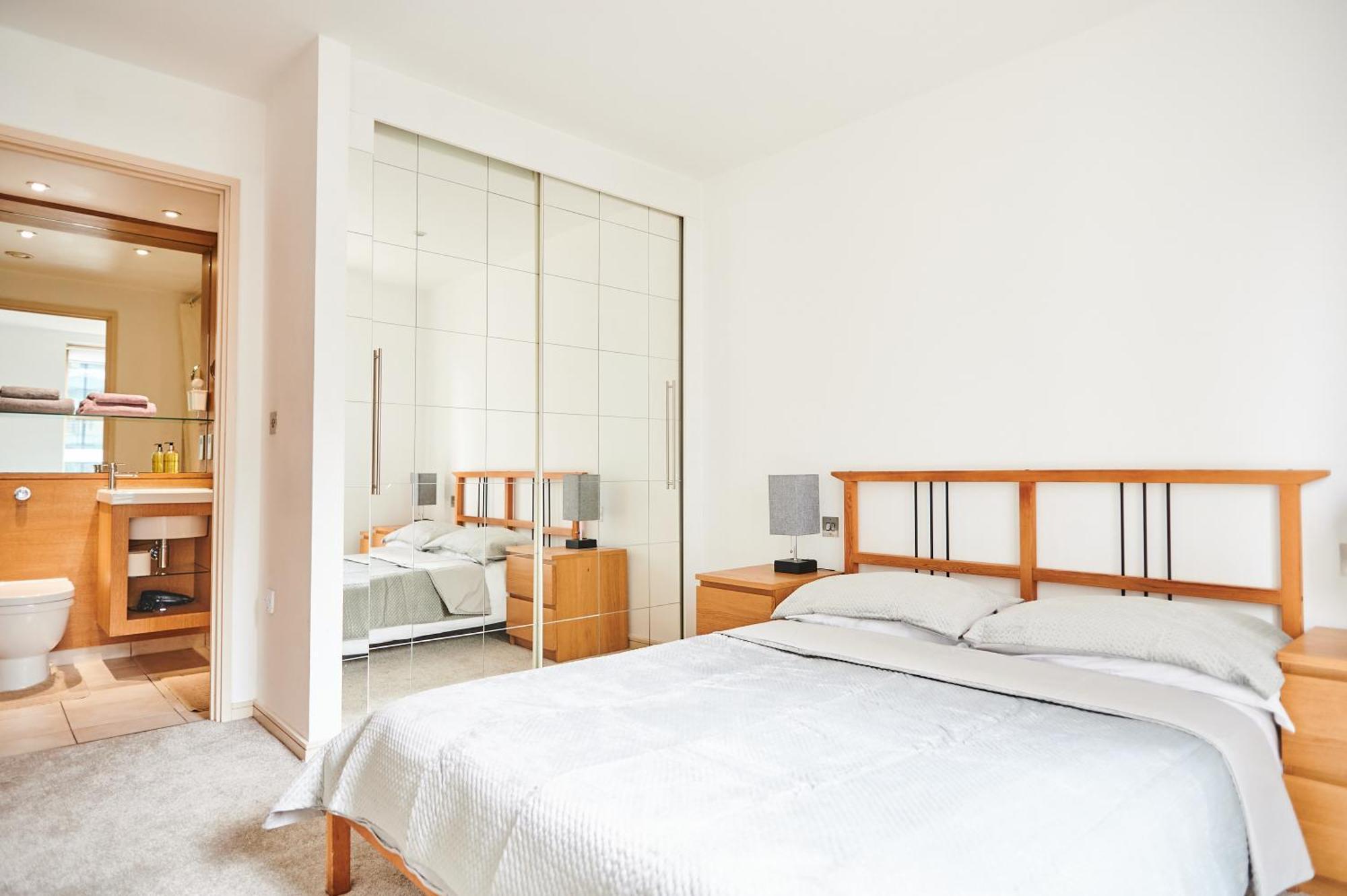 Apartamento Bright 2 Bedroom Flat In Old Street With Balcony Londres