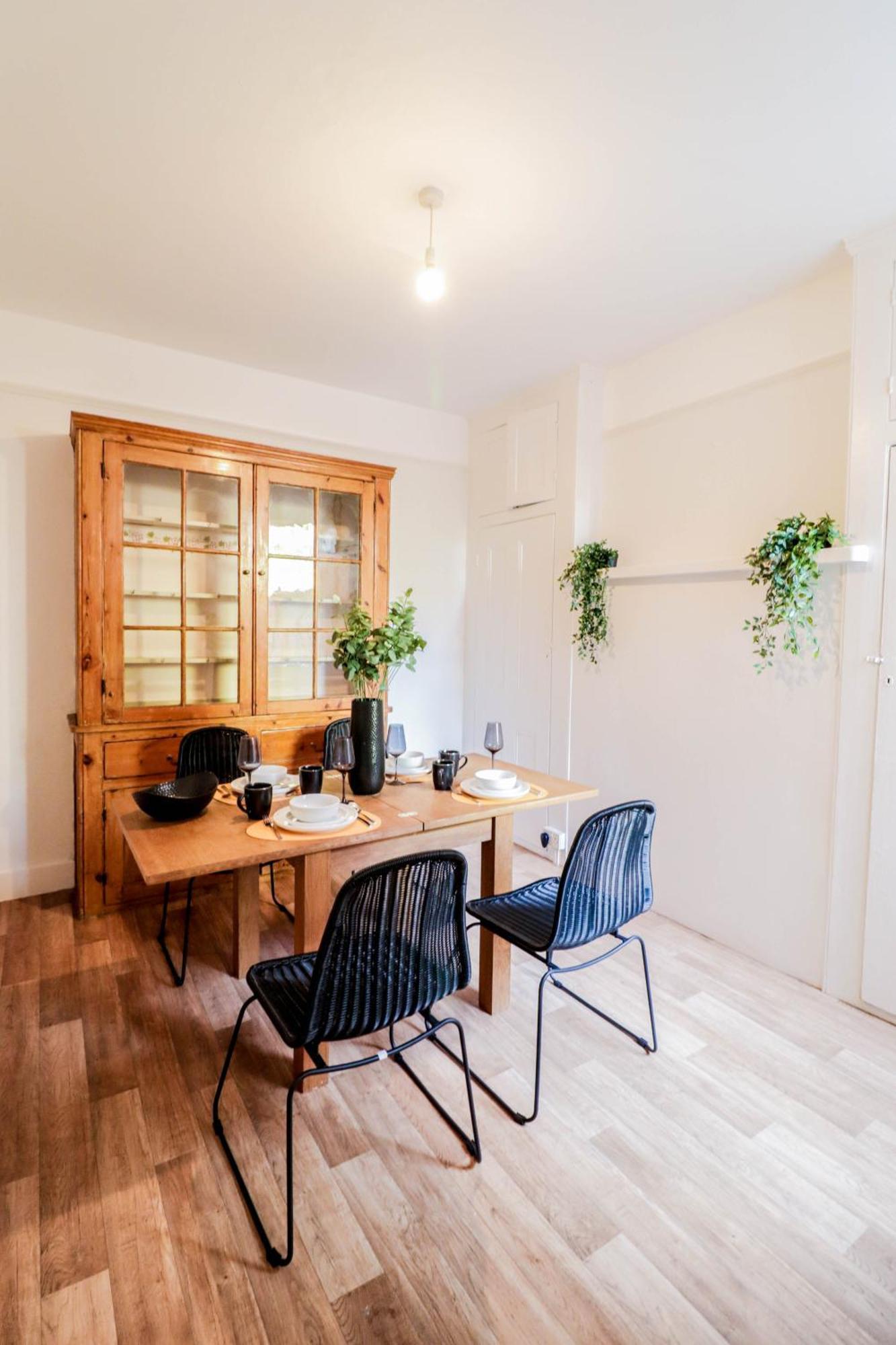 Stunning 5 Bed House In Clapham - Free Wifi! Casa de Férias