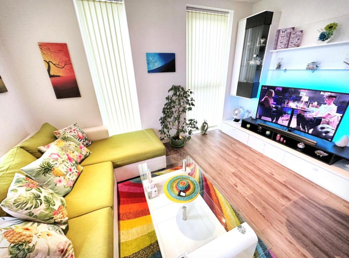 Spacious 2 Bed Flat Next To Elizabeth Line Apartamento Londres