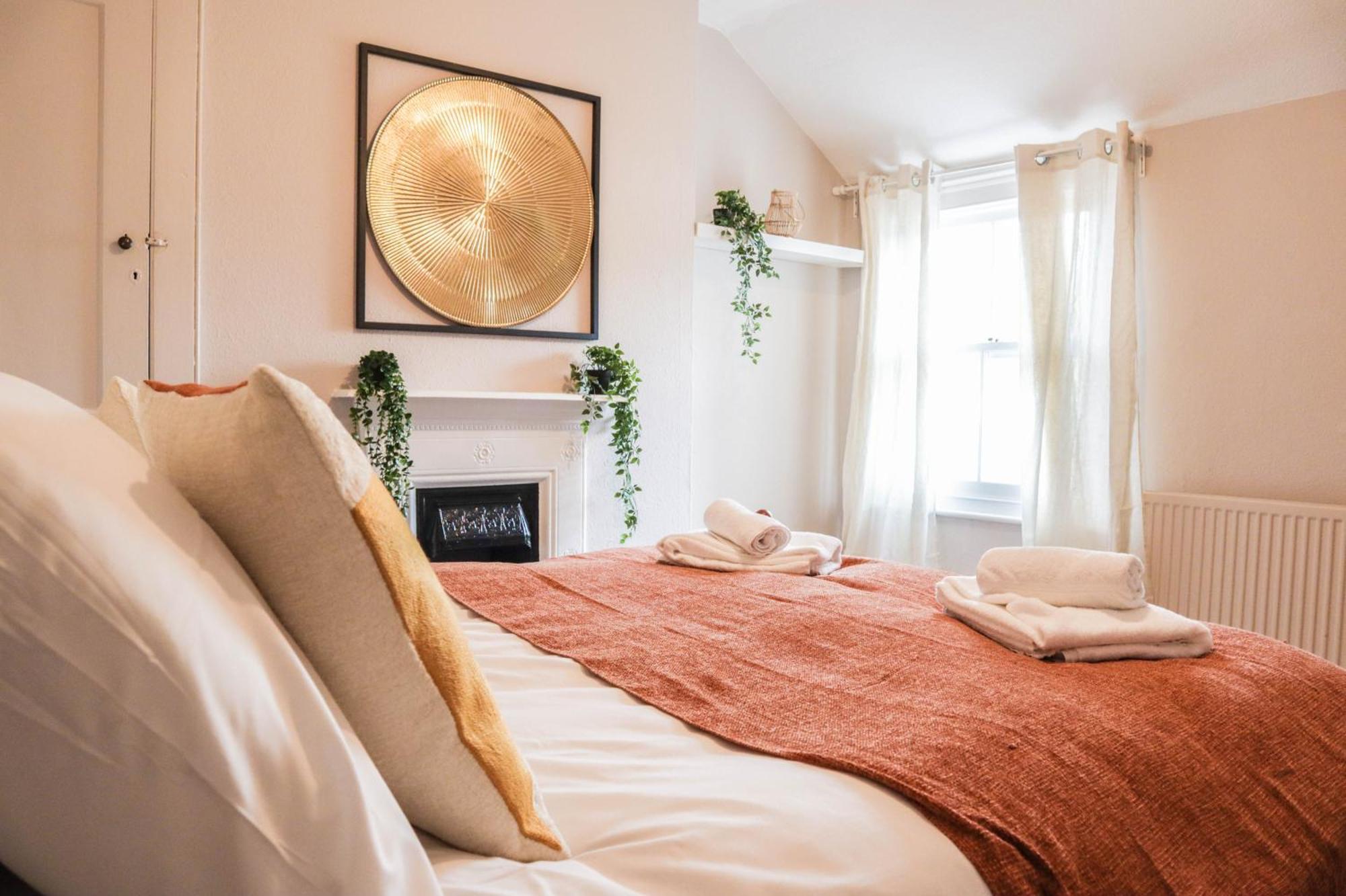 Stunning 5 Bed House In Clapham - Free Wifi! Casa de Férias Londres