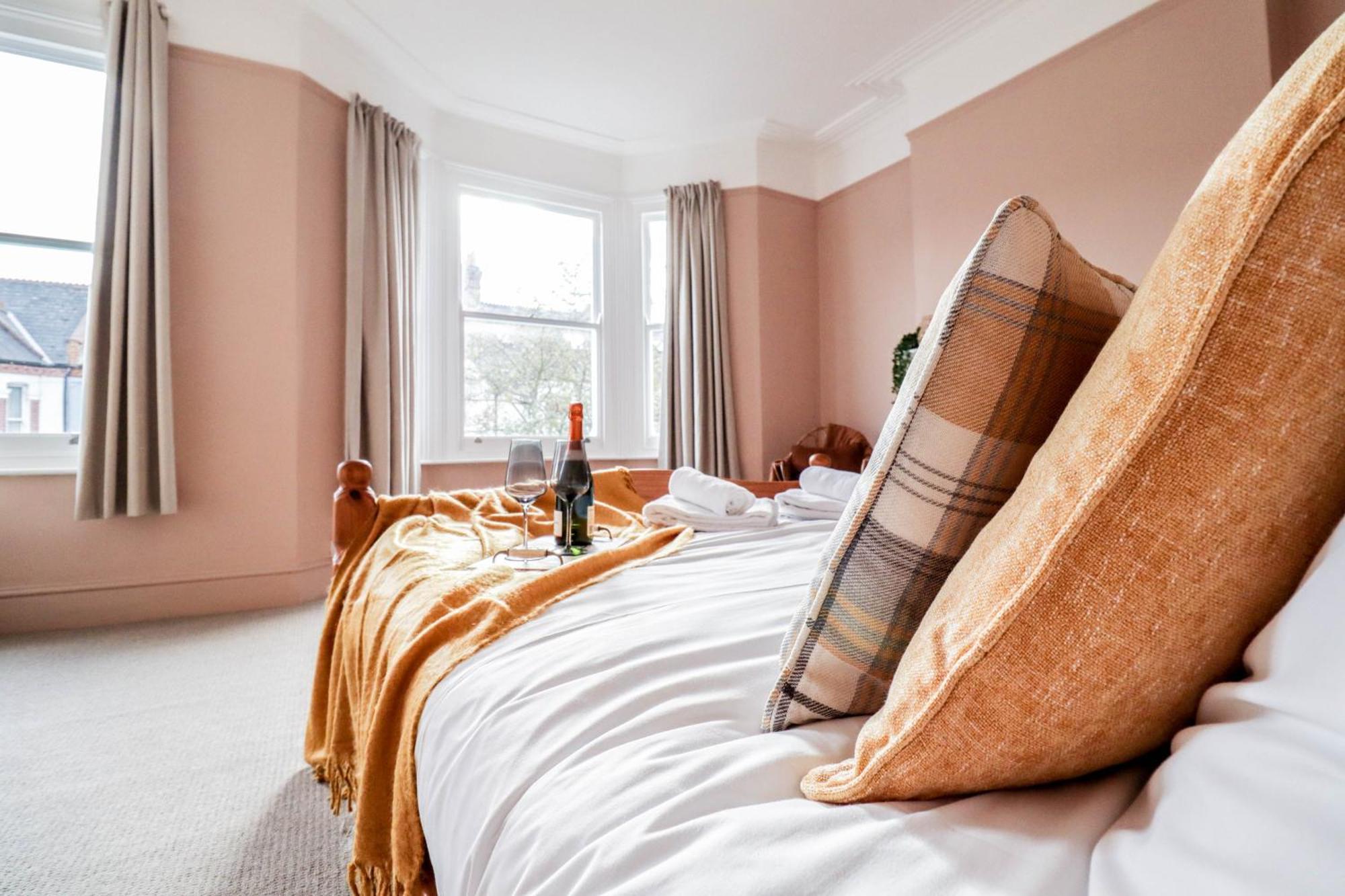 Stunning 5 Bed House In Clapham - Free Wifi! Casa de Férias *